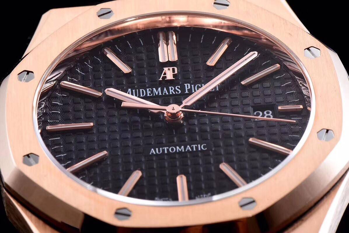 Audemars Piguet Royal Oak 15400 Series Men's Watch 41mm