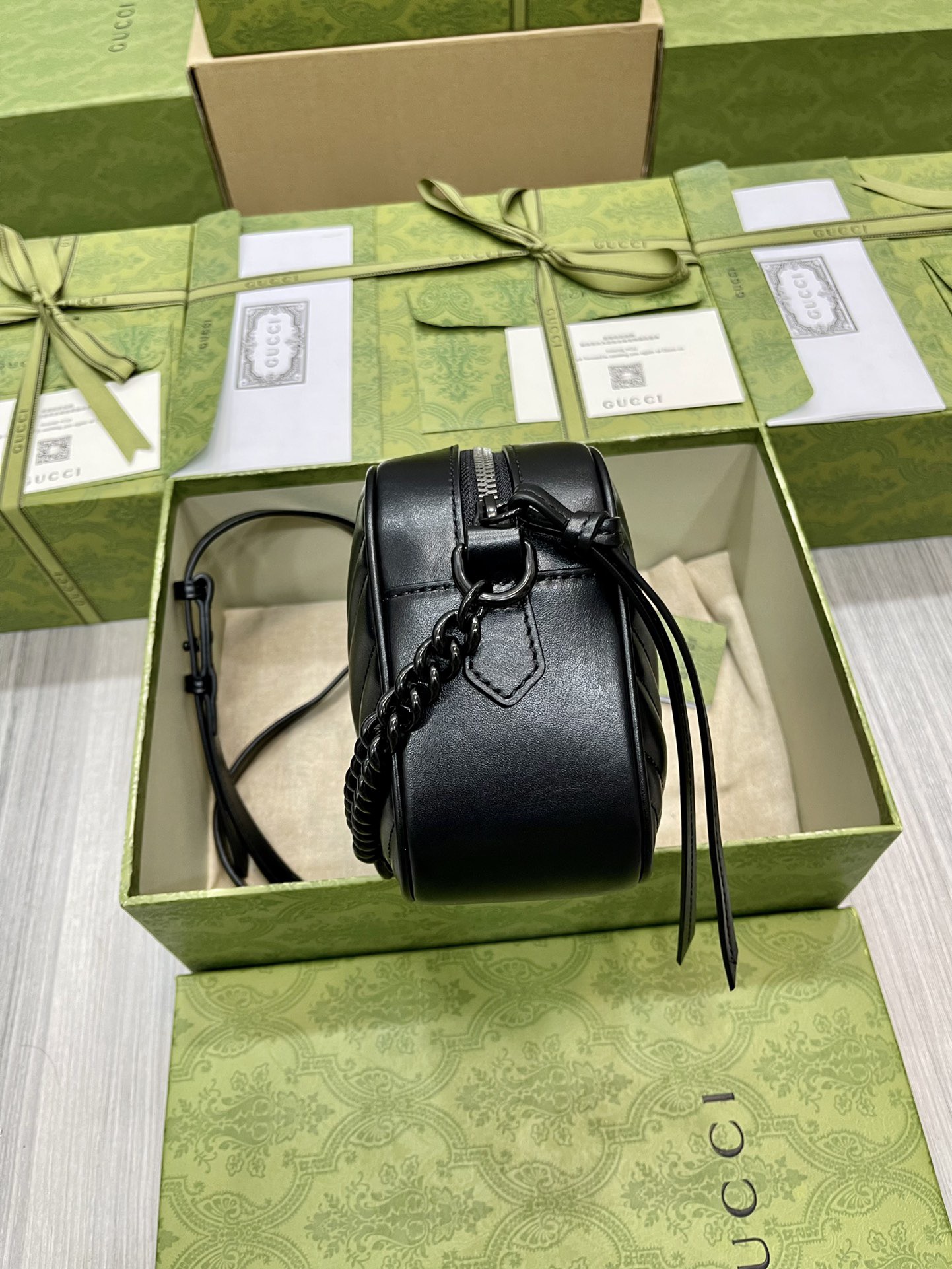 Gucci Marmont series model number: 447632 Size: 24*13*7cm