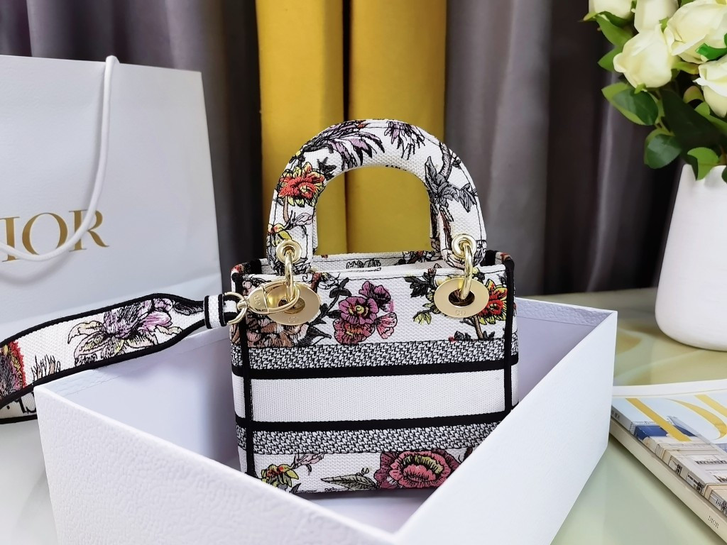 Mini Lady Dior Bag