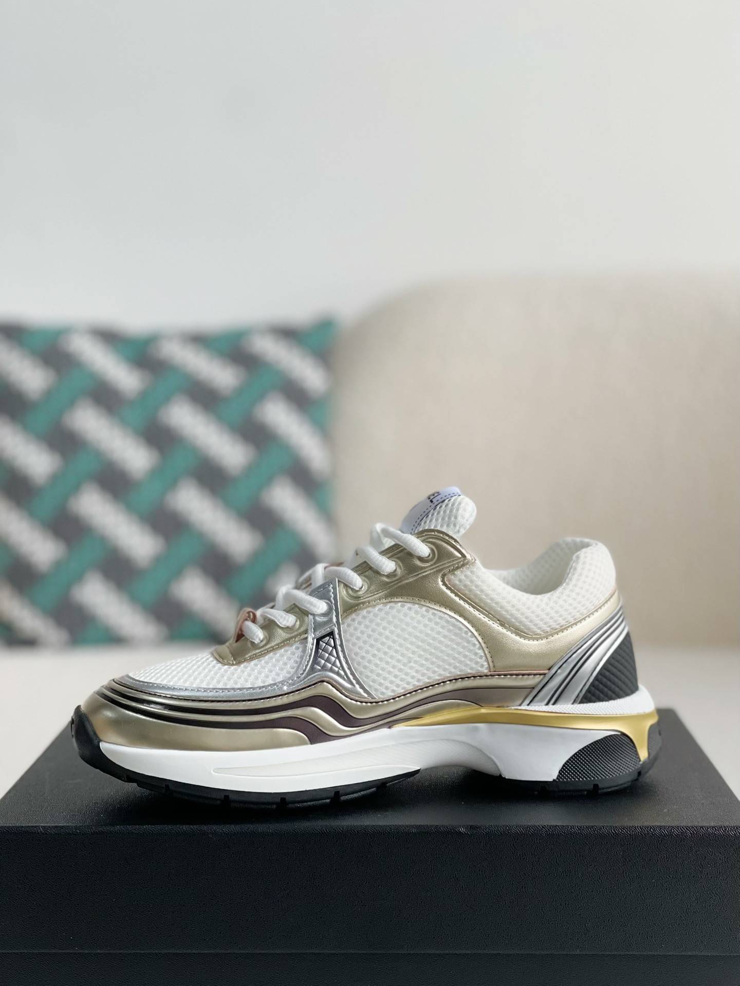 CH*EL Women's Sneakers