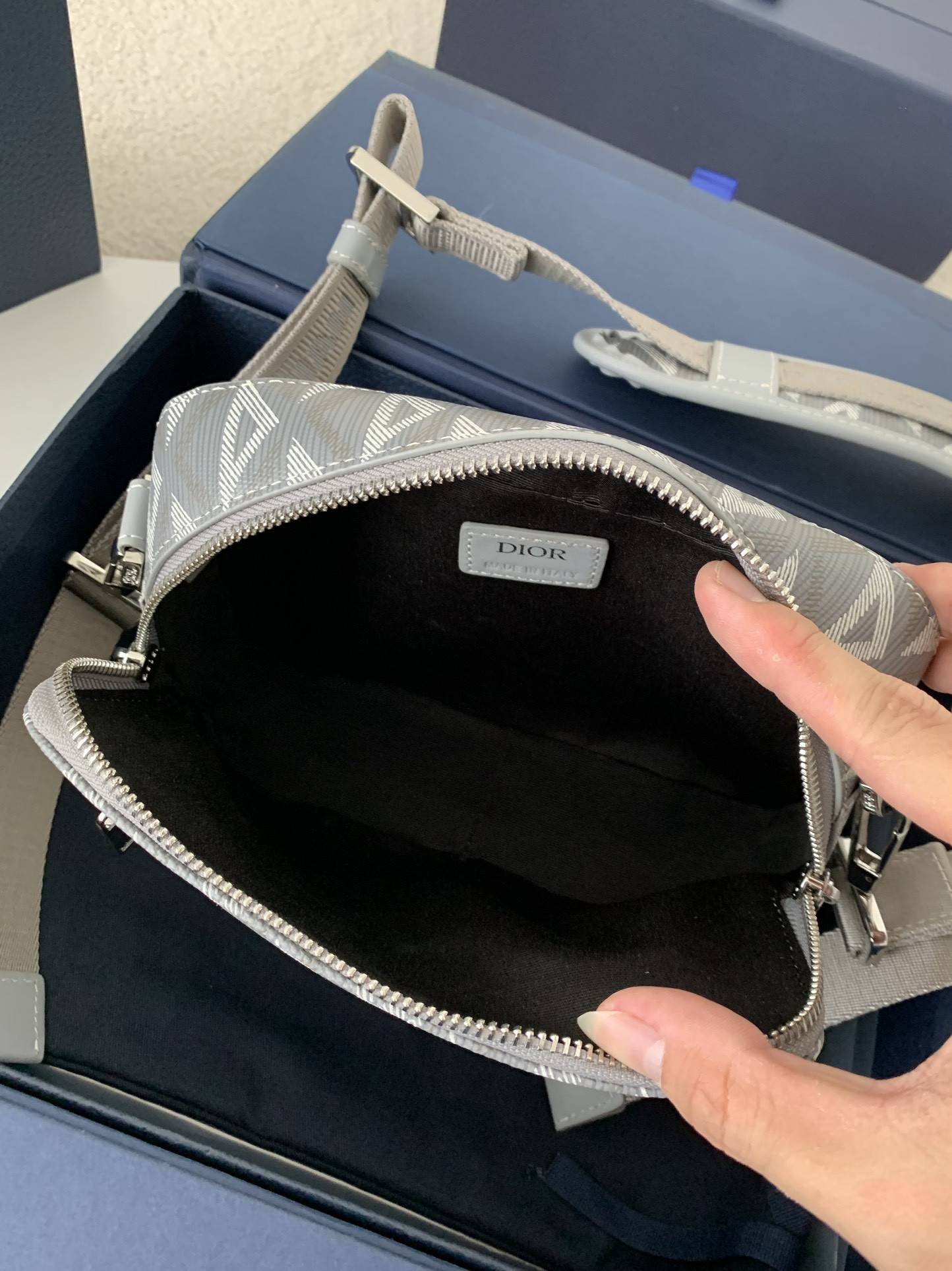 D*OR Men's SAFARI Messenger Bag, Top Quality Size: 22 * 15 * 6cm