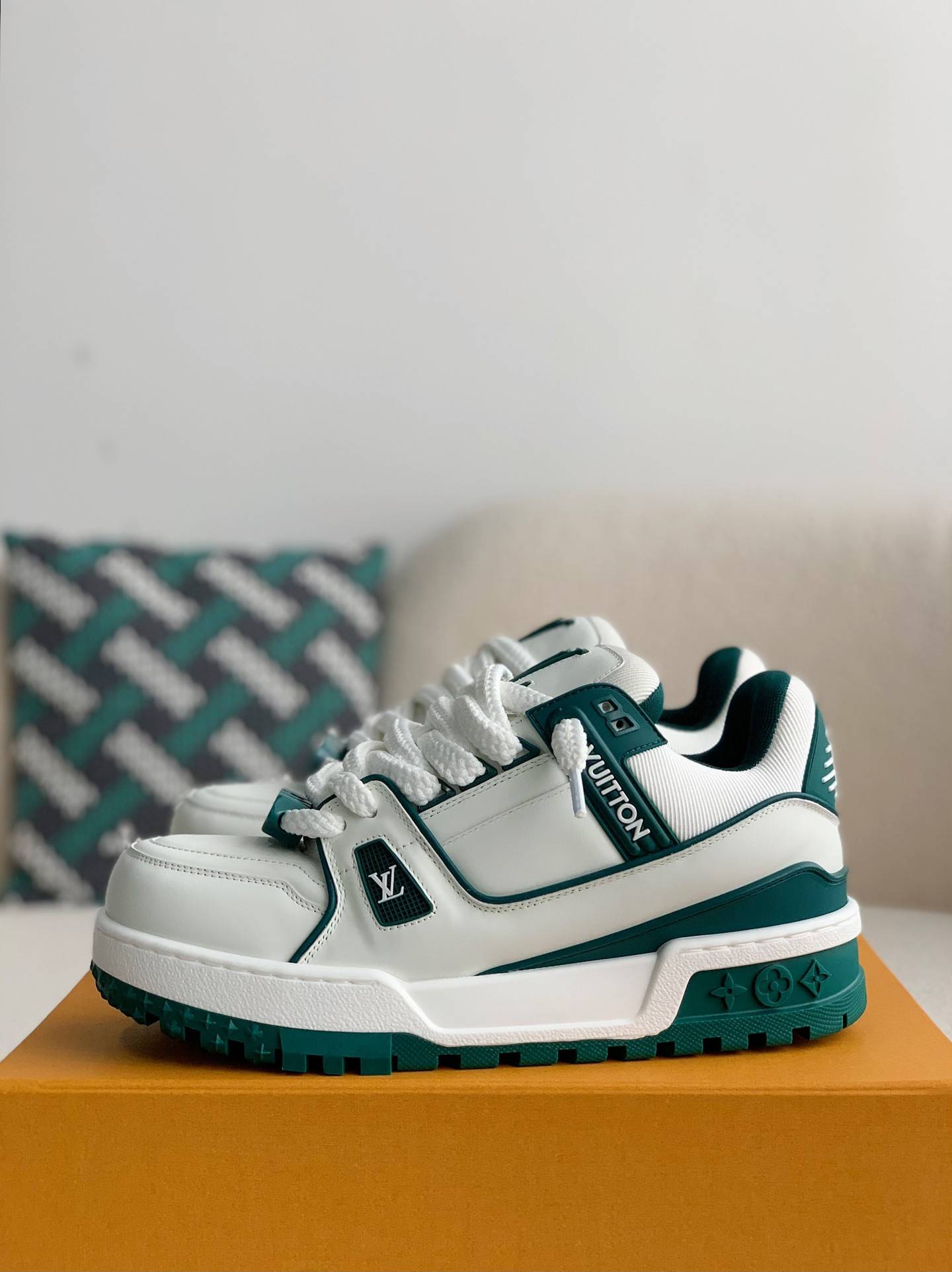 L*V TRAINER MAXI  SNEAKERS
