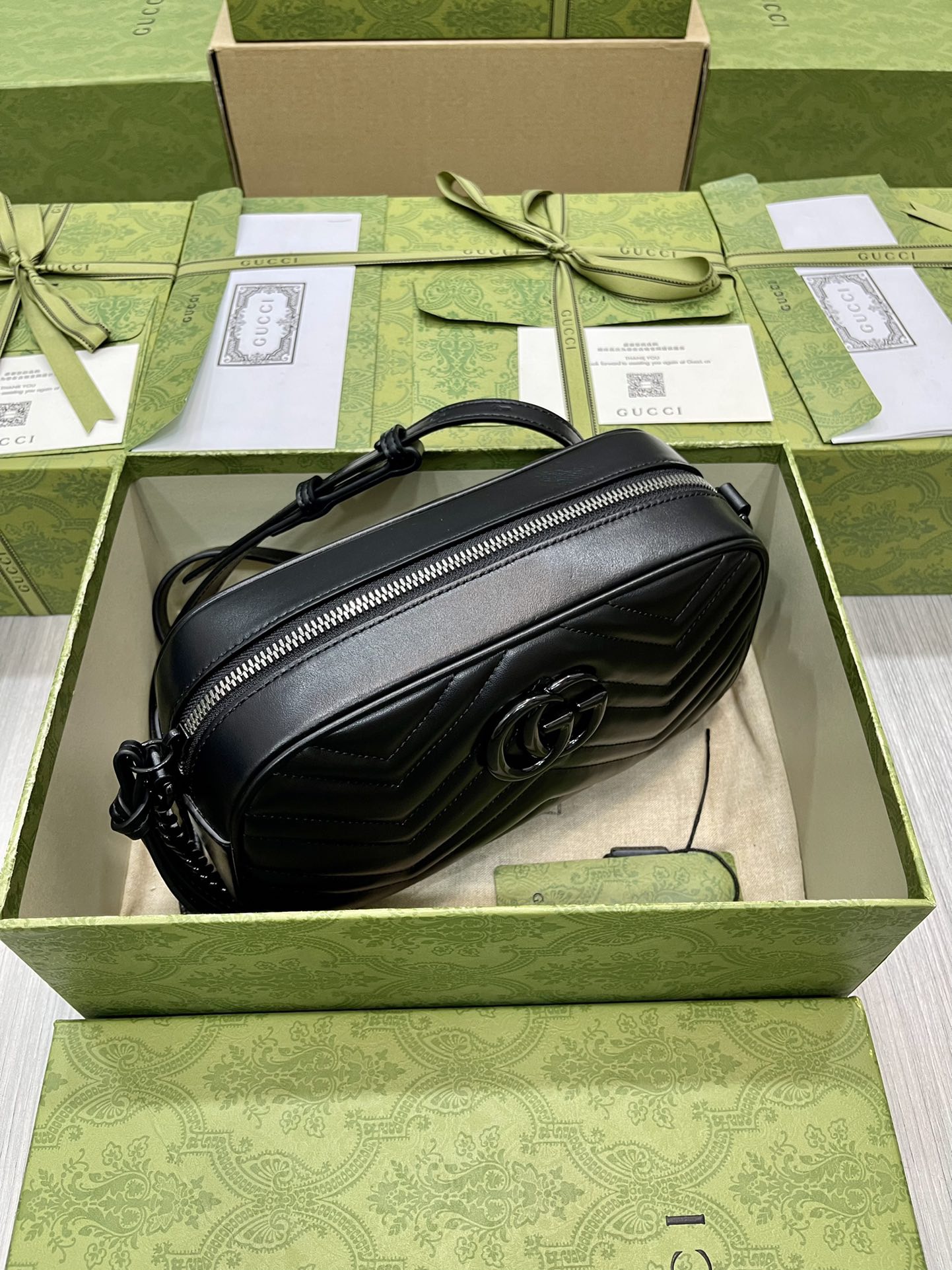 Gucci Marmont series model number: 447632 Size: 24*13*7cm