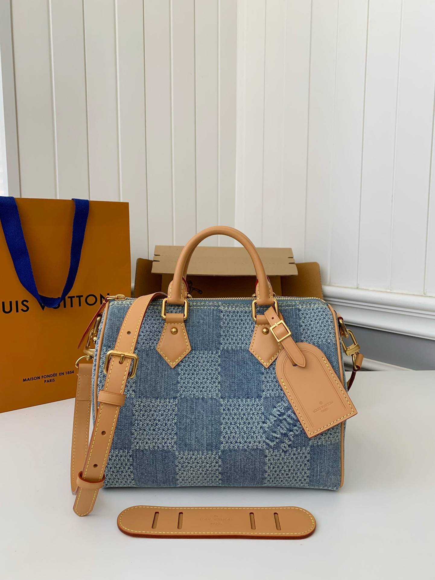 L*V The new SPEEDY 25bandouli ère tannin denim handbag  N40700  Size:25*15*15cm