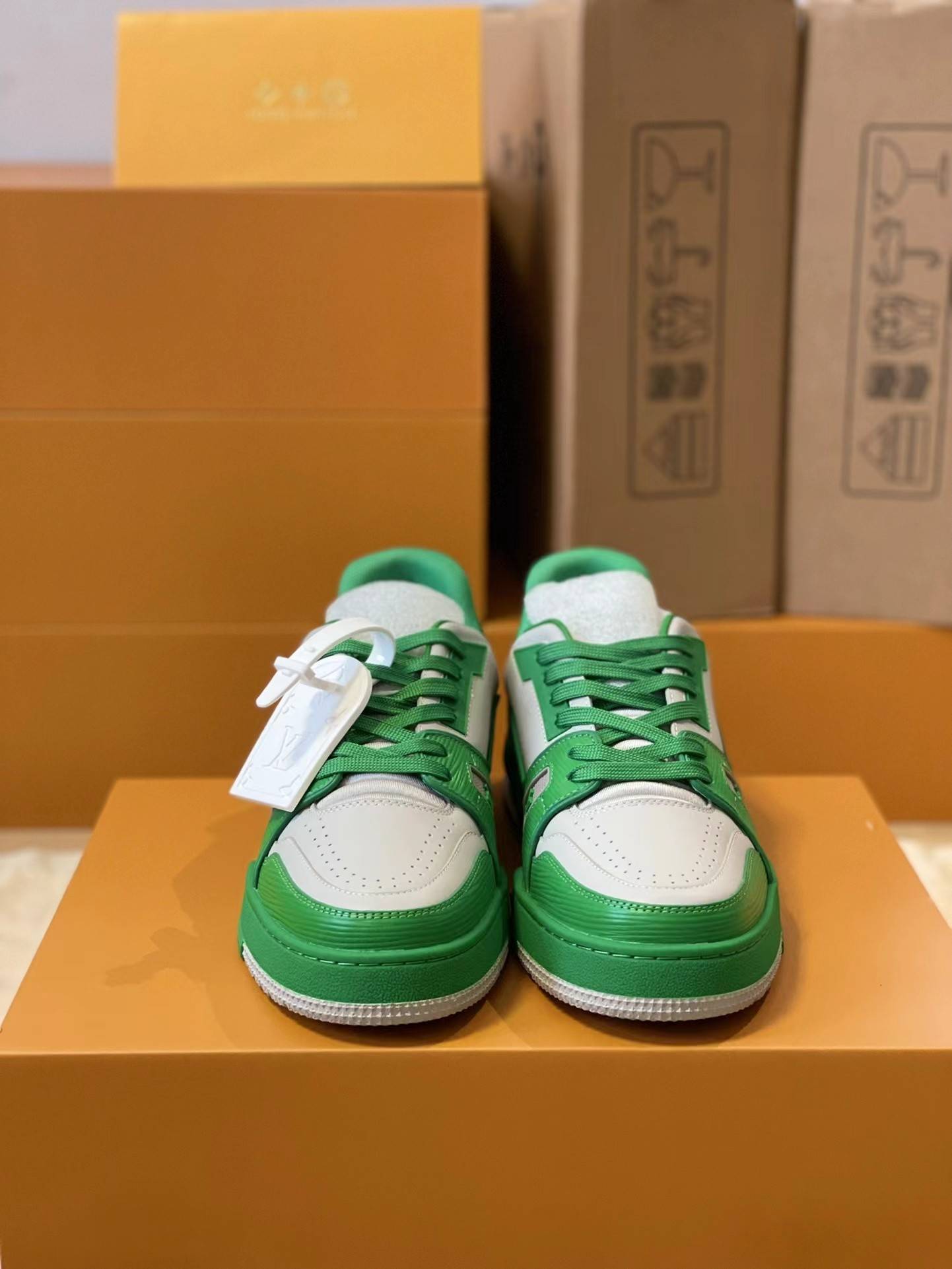 L*V TRAINER 1A9IQ5 Sneakers