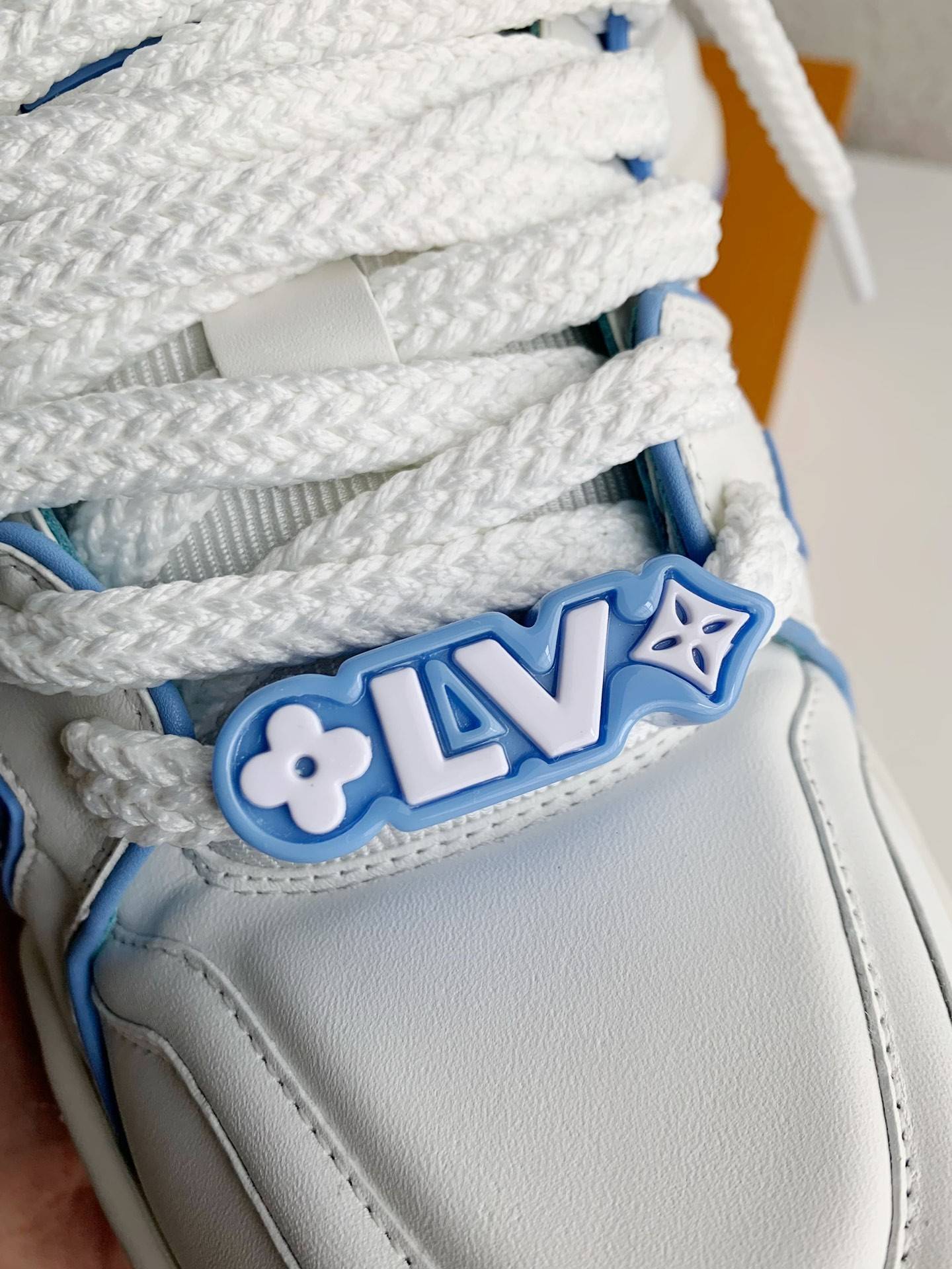 L*V TRAINER MAXI  SNEAKERS