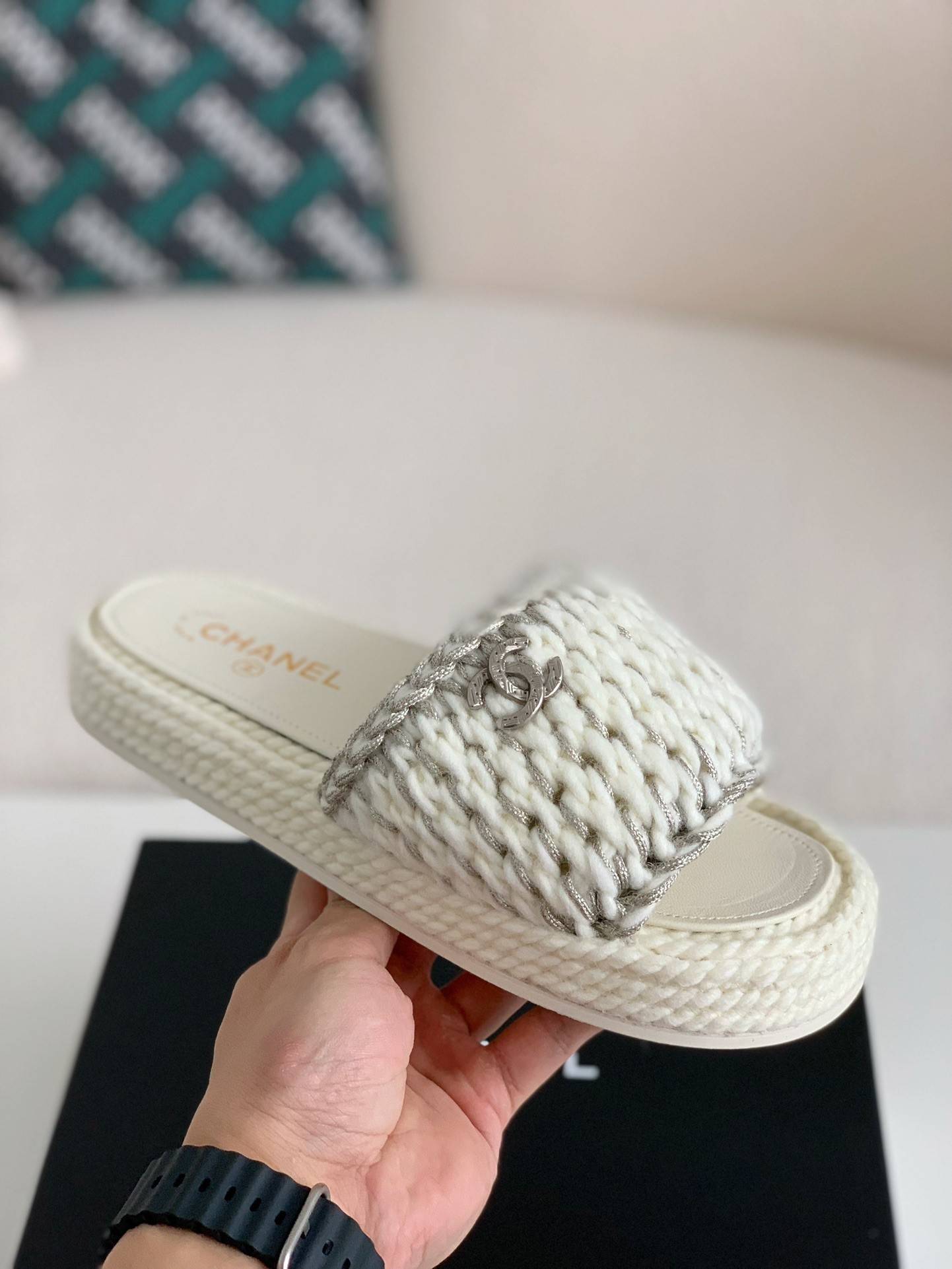 CH*EL women's slippers