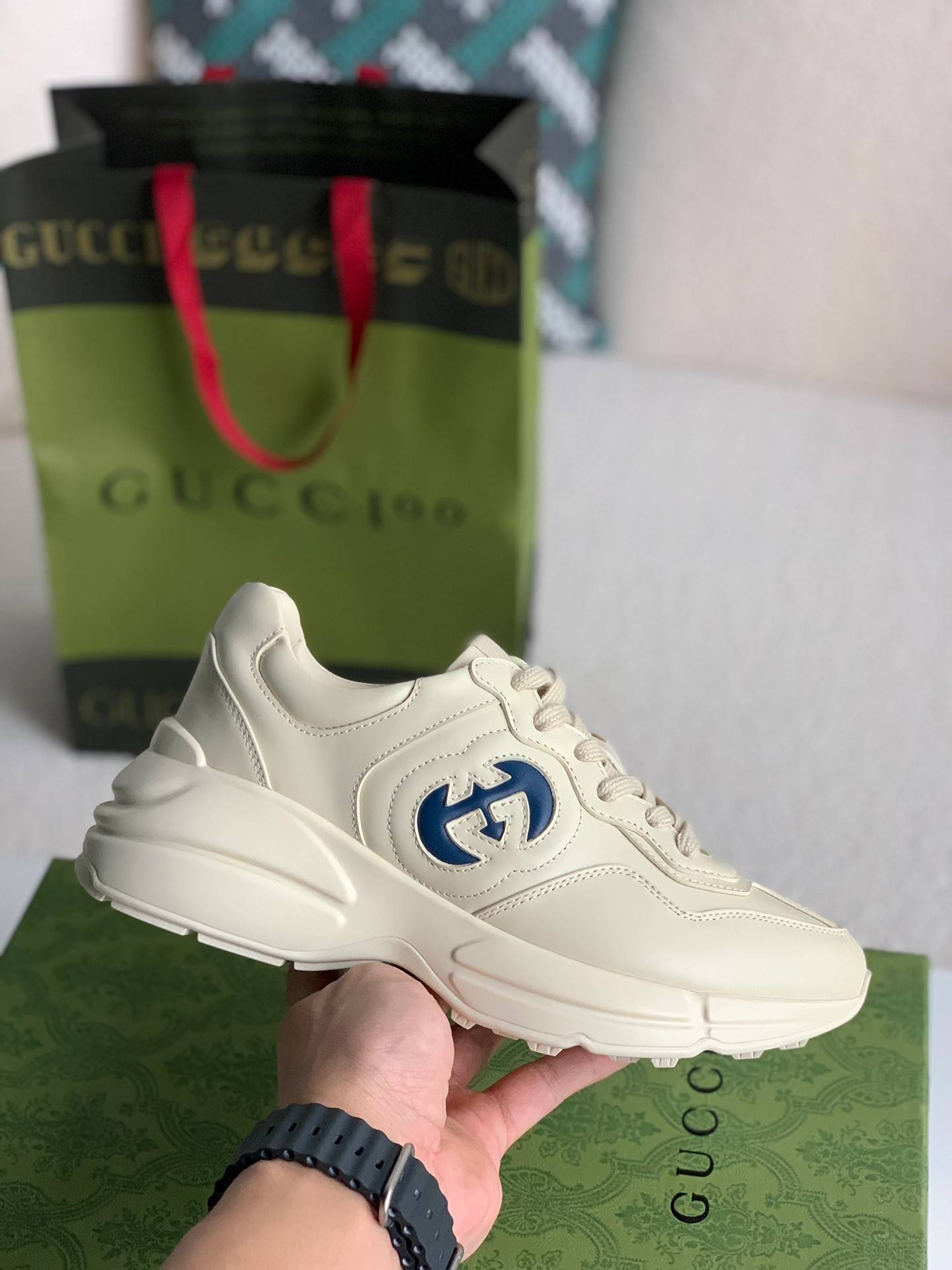 GU*IRetro Clunky Sneaker