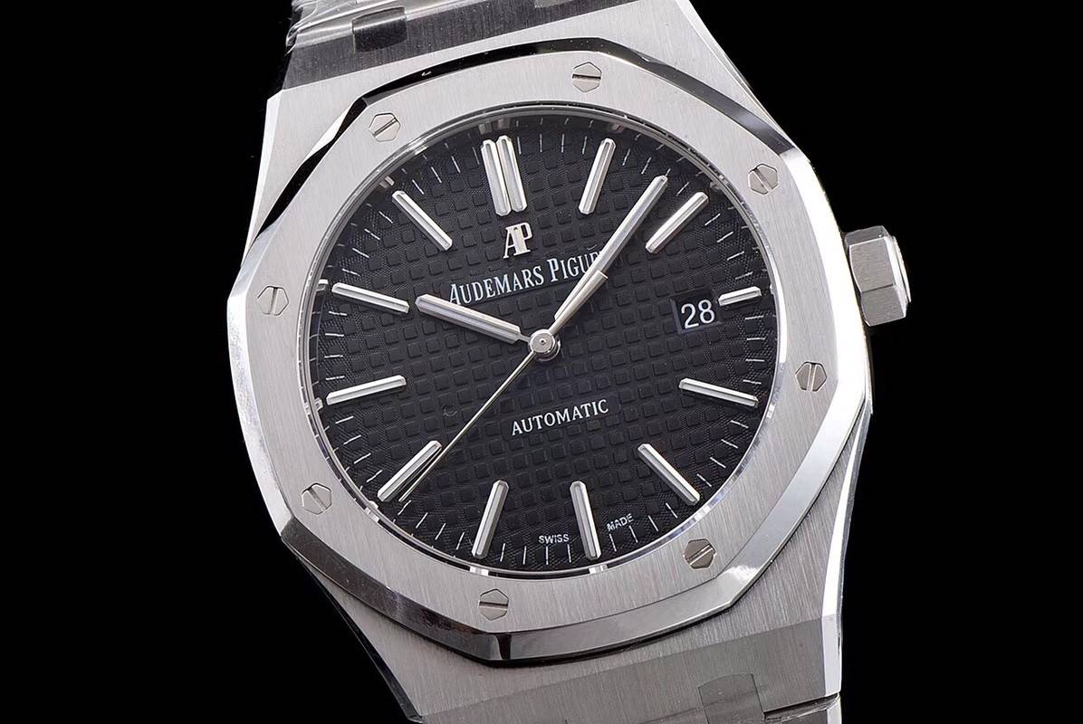 Audemars Piguet Royal Oak 15400 Series Men's Watch 41mm