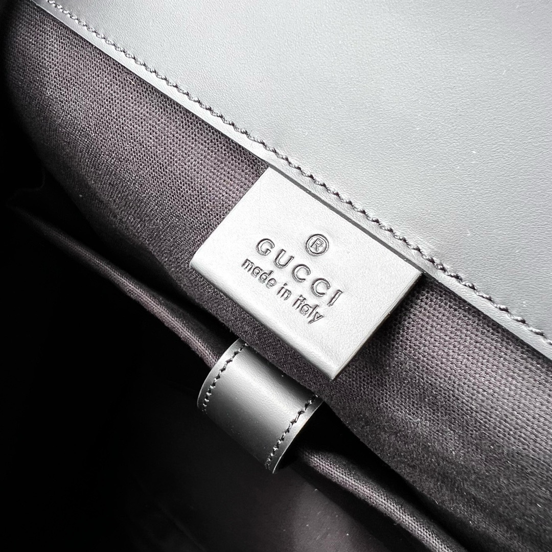 Gucci Backpack Model: 495563. Size: 34*42*16cm