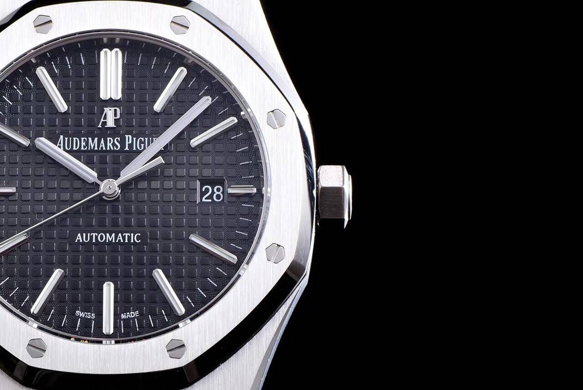 Audemars Piguet Royal Oak 15400 Series Men's Watch 41mm