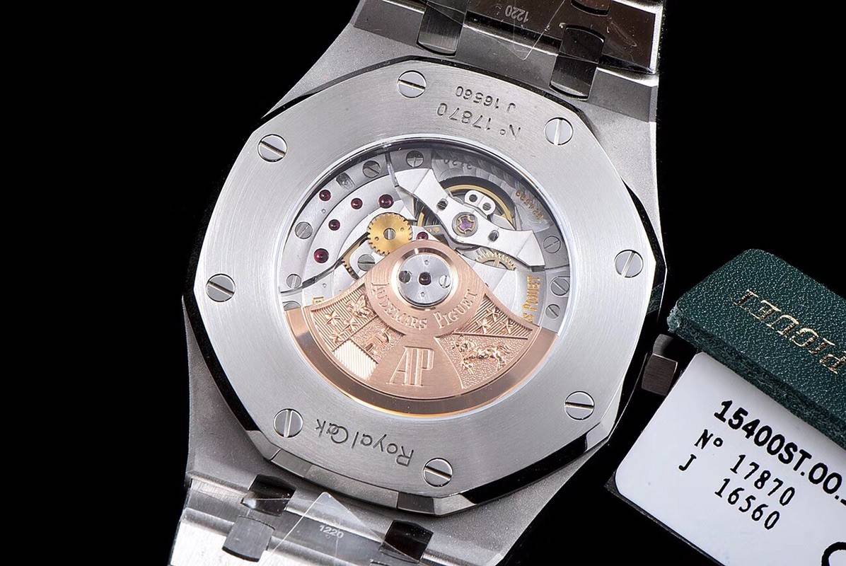 Audemars Piguet Royal Oak 15400 Series Men's Watch 41mm