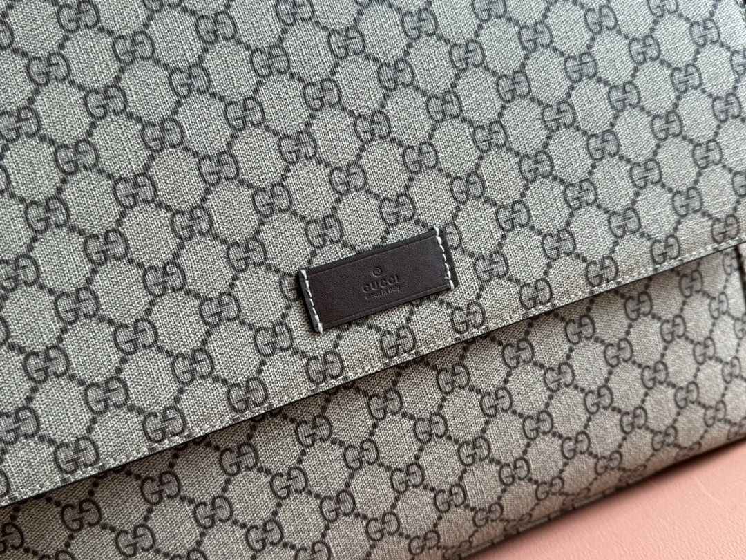 Gucci Unisex! Hot selling classic diaper bag Sureme Model: 211131 Size: 44x28x14cm