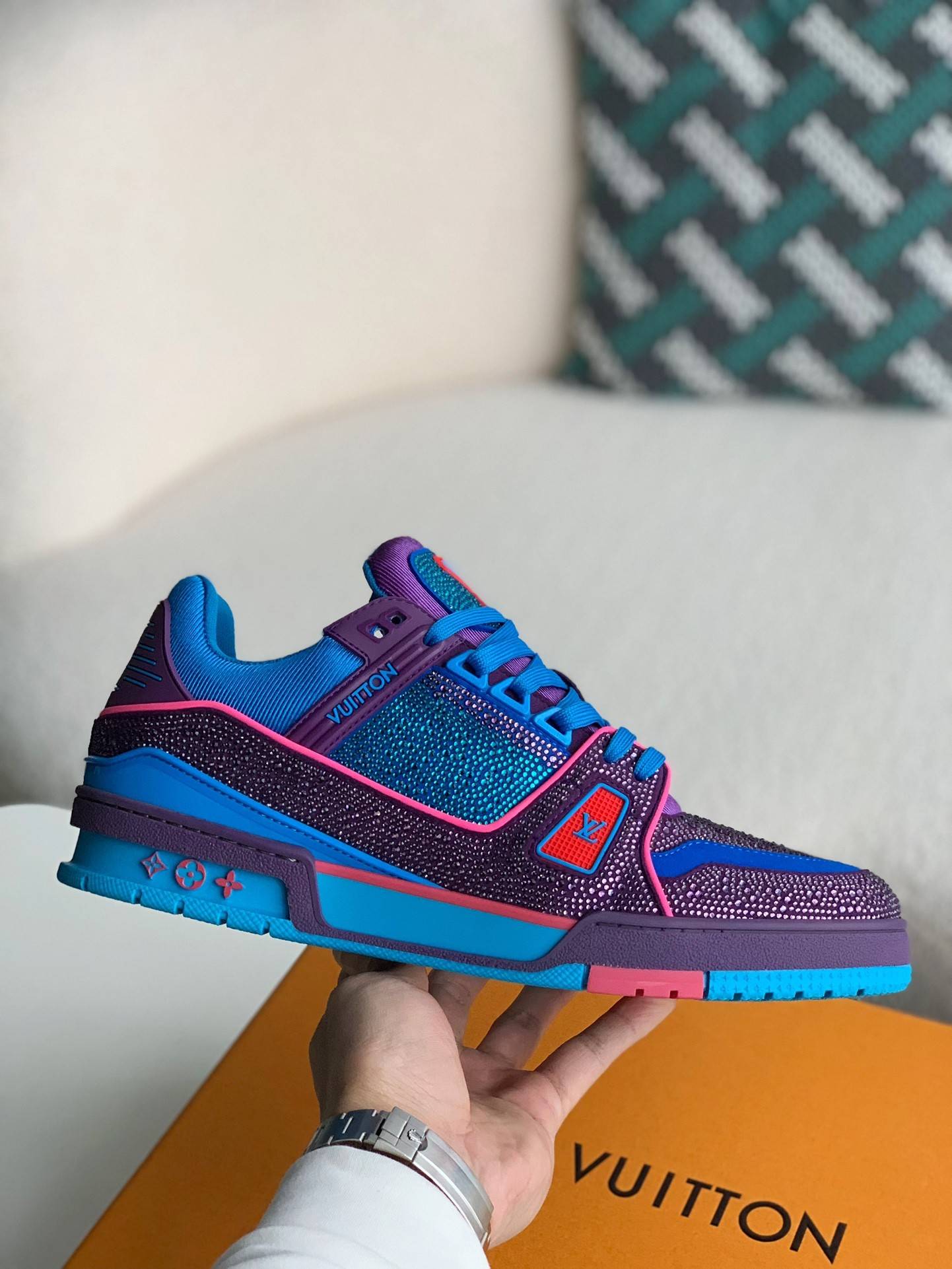 L*V TRAINER Sneakers