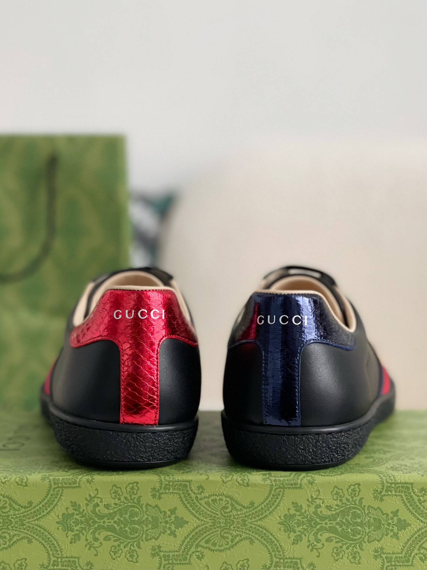 GU*Isneakers Support chip phone sensing