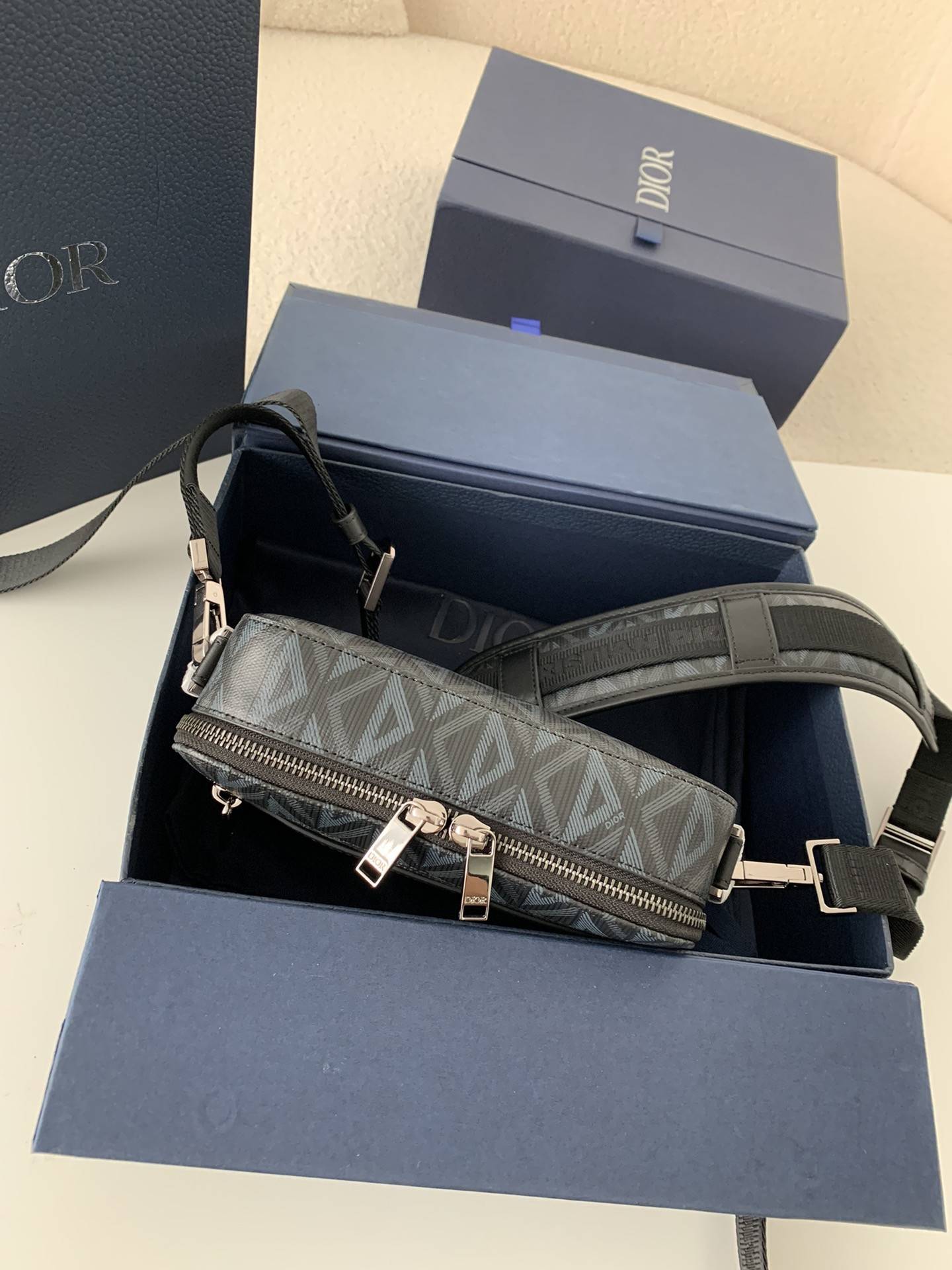 D*OR Men's SAFARI Messenger Bag, Top Quality  Size: 22 * 15 * 6cm