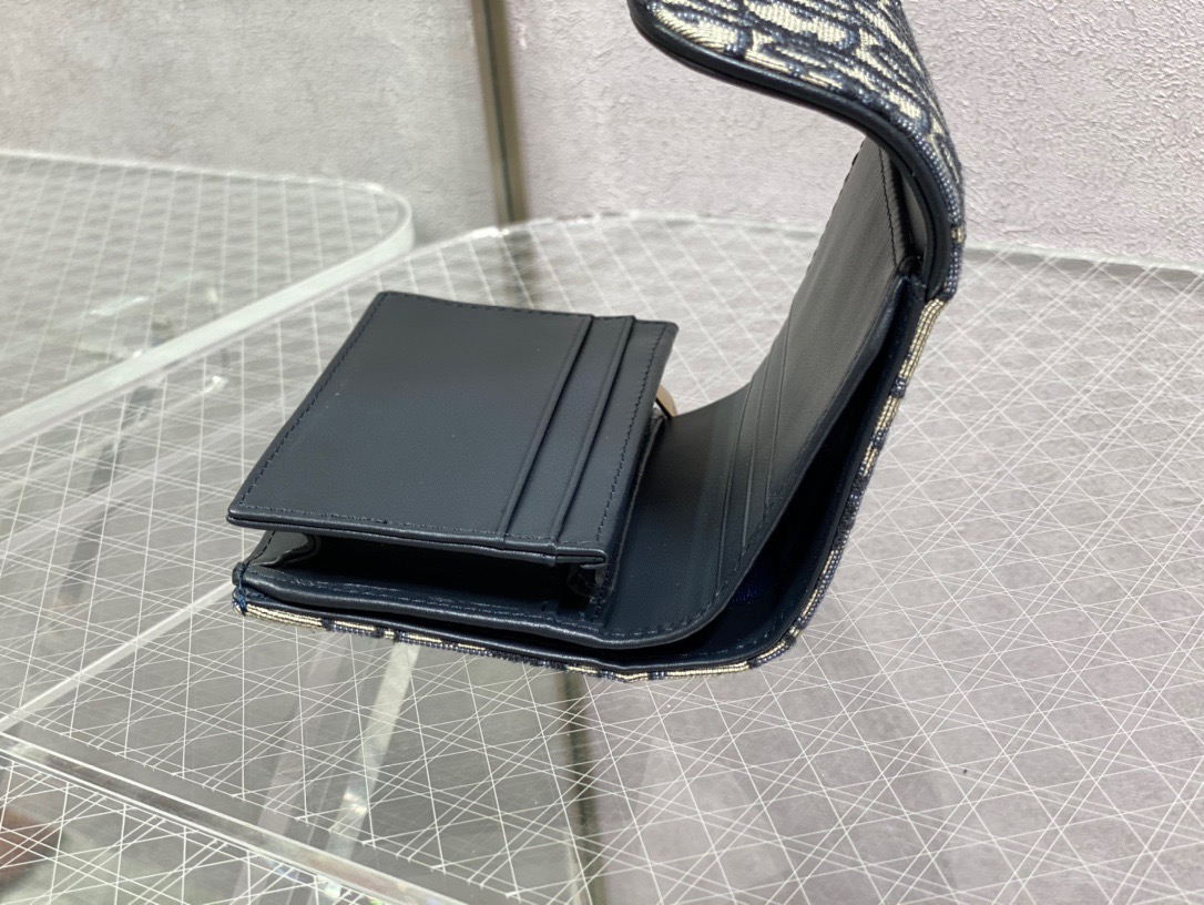 Saddle Bloom Card Holder