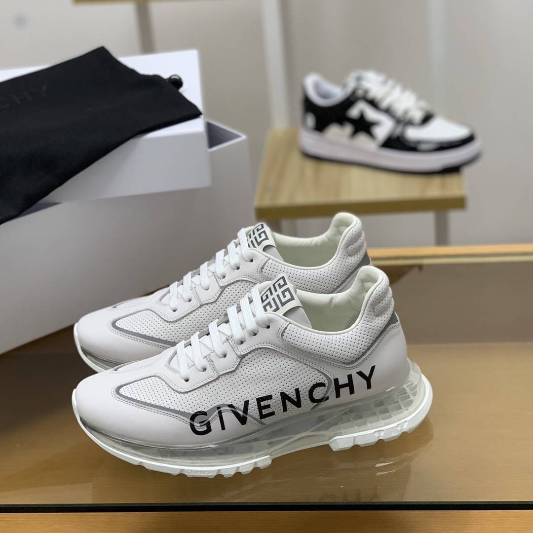 Givenchy Sneakers