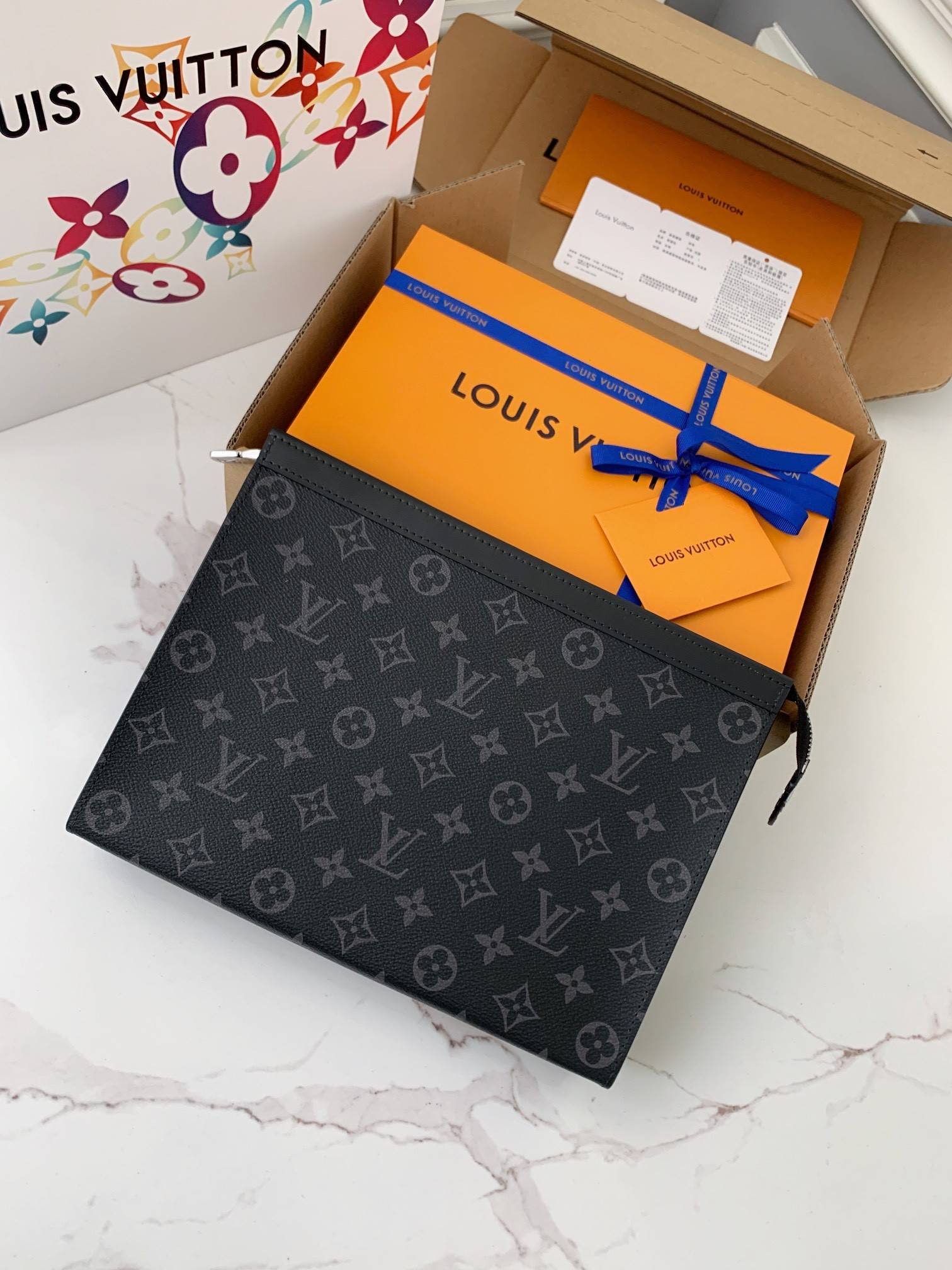 L*V Men's POCHETTE VOYAGE Black Flower Handbag M61692, 27 * 21 * 6cm