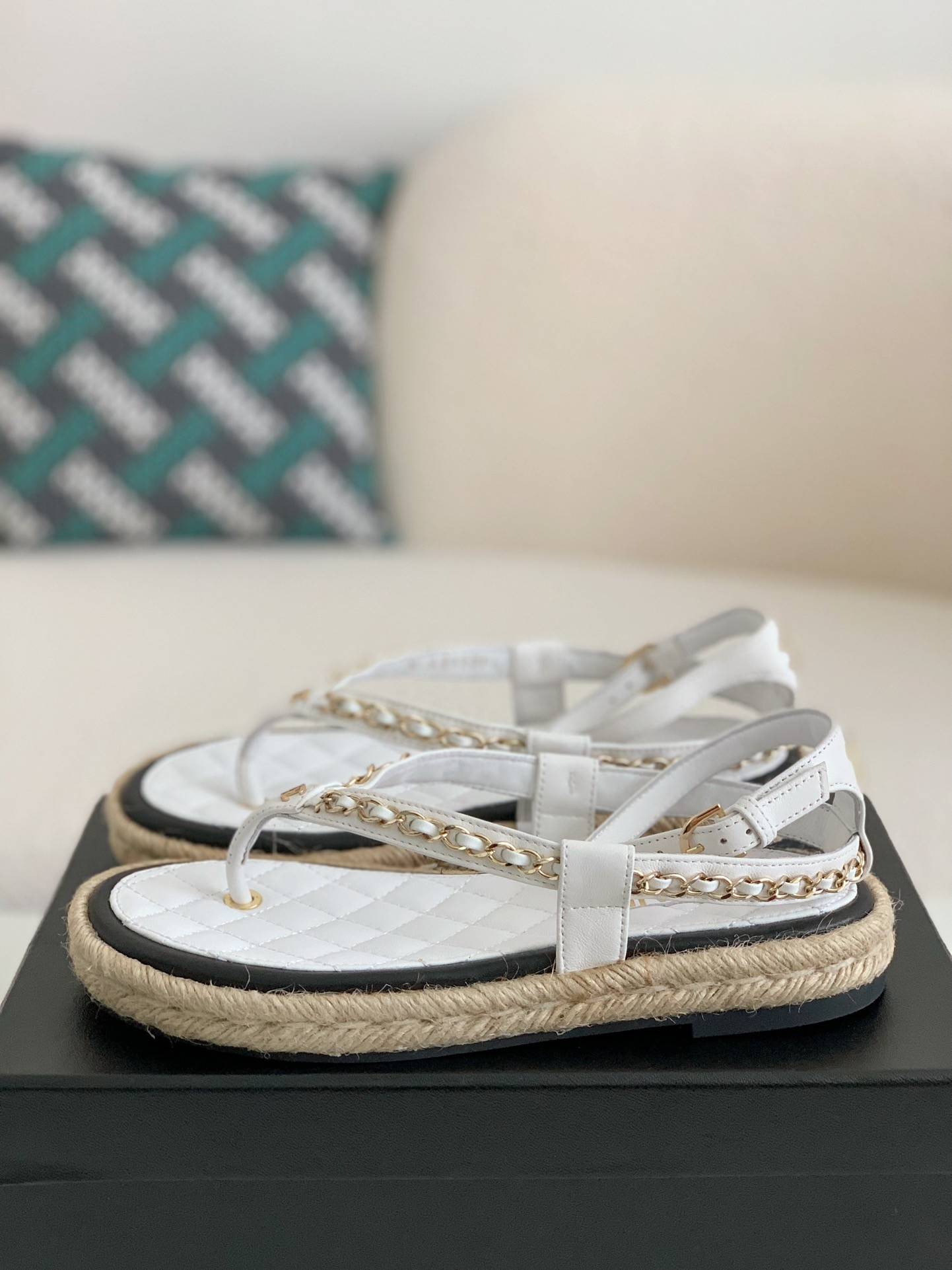 CH*EL Women's Sandals