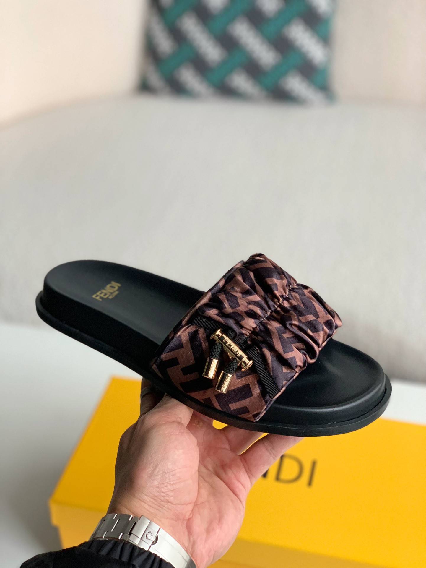 Fendi slippers