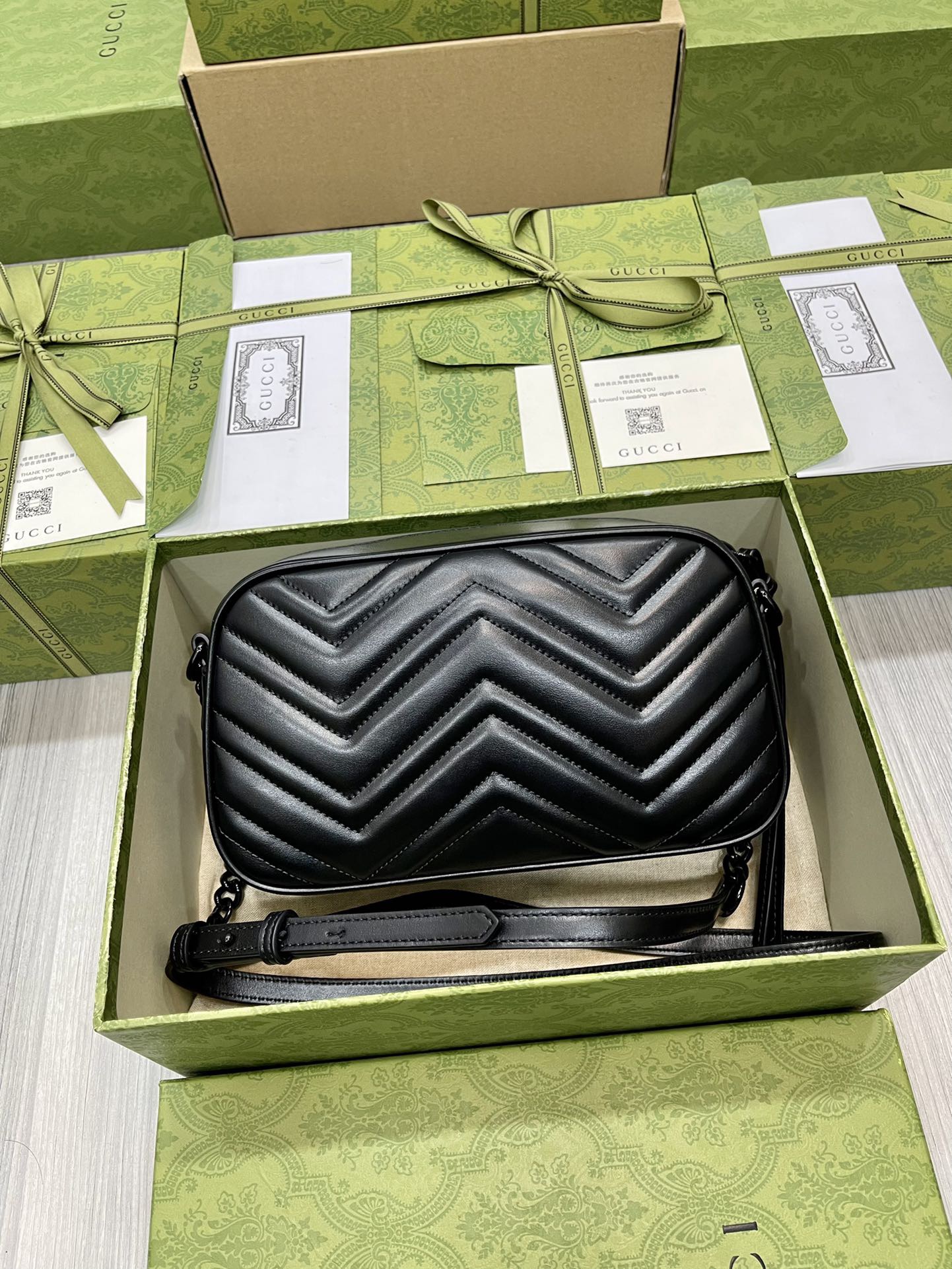 Gucci Marmont series model number: 447632 Size: 24*13*7cm