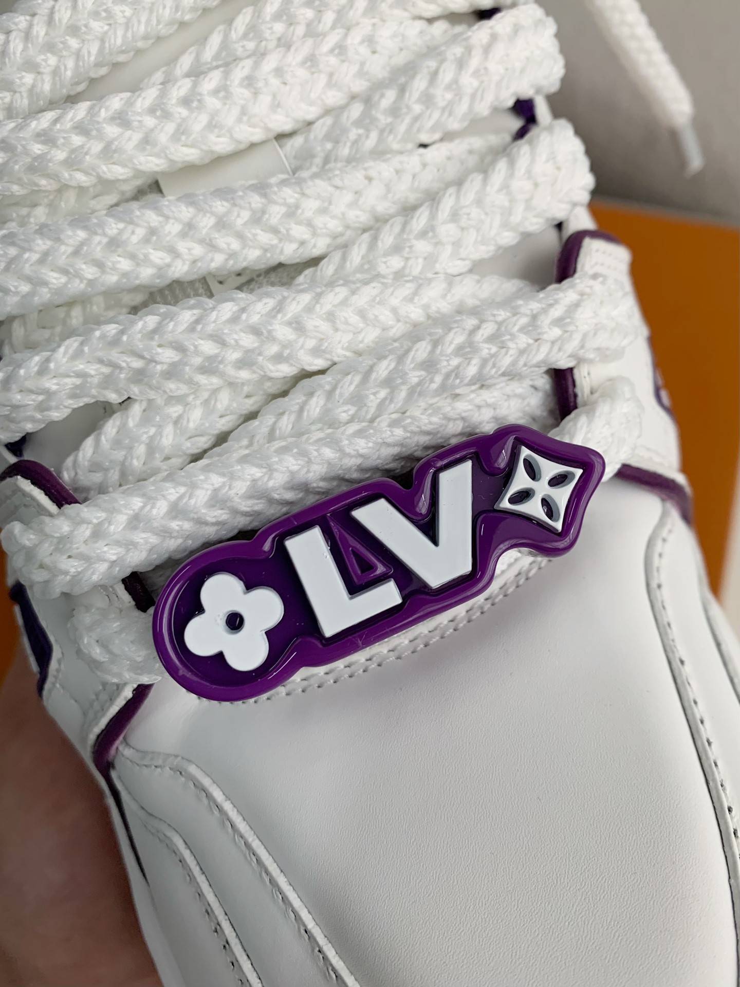L*V TRAINER MAXI  SNEAKERS