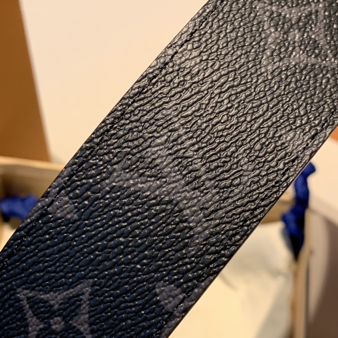 Louis Vuitton LV men's belt  INITIALES  M9043T