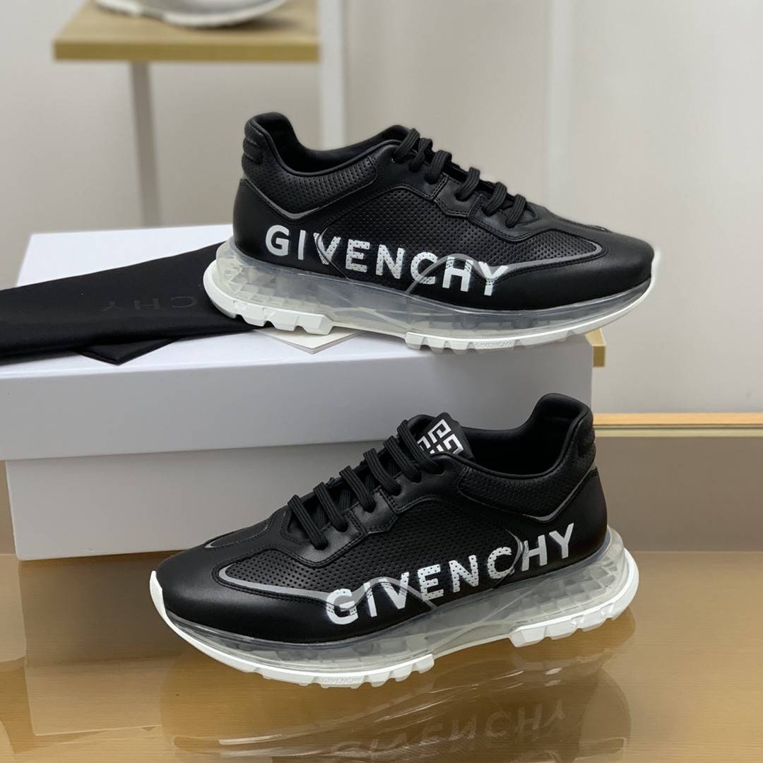 Givenchy Sneakers
