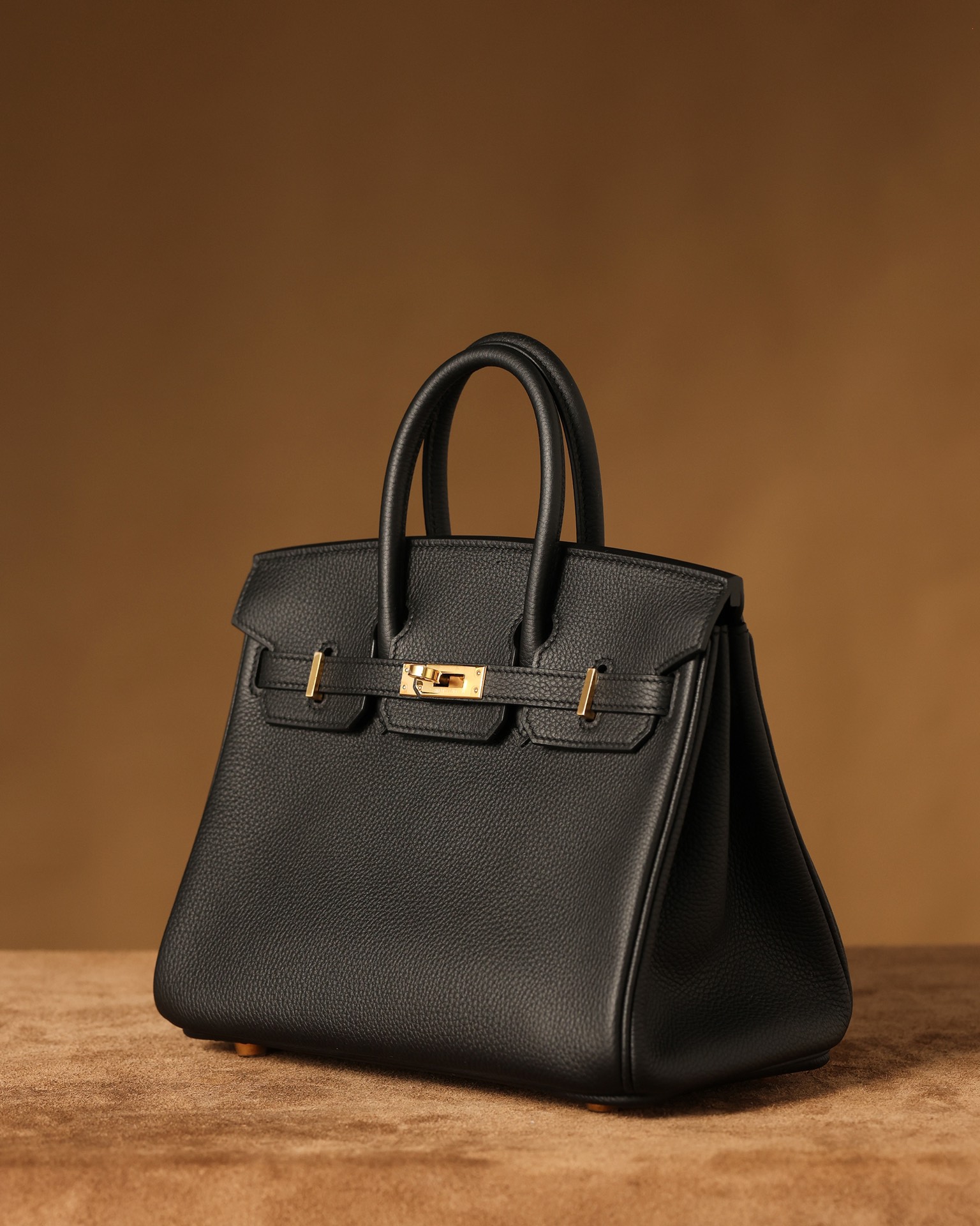 Hermes Birkin 25cm black gold buckle Size: 20 X 25 X 13CM