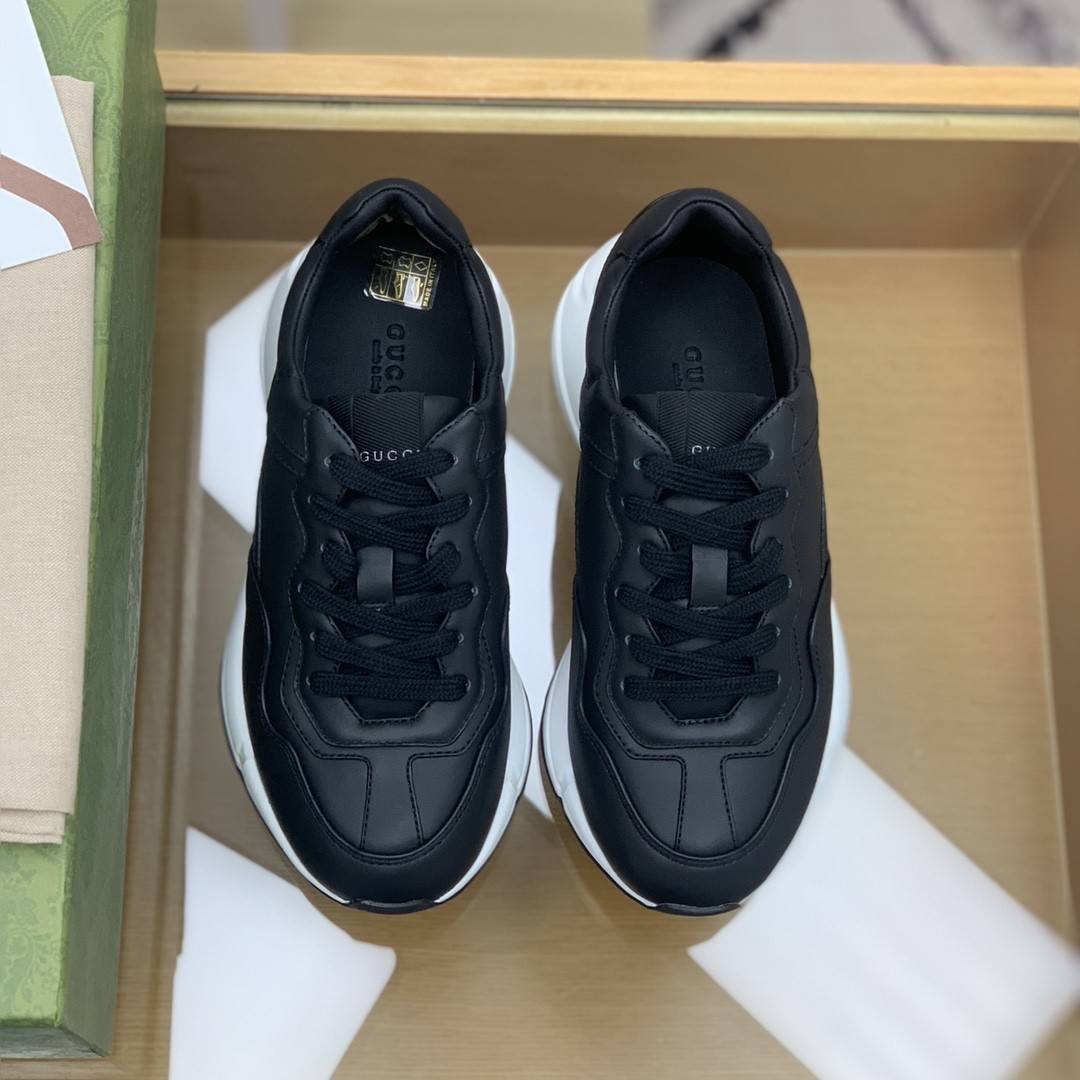 GU*IRetro Clunky Sneaker