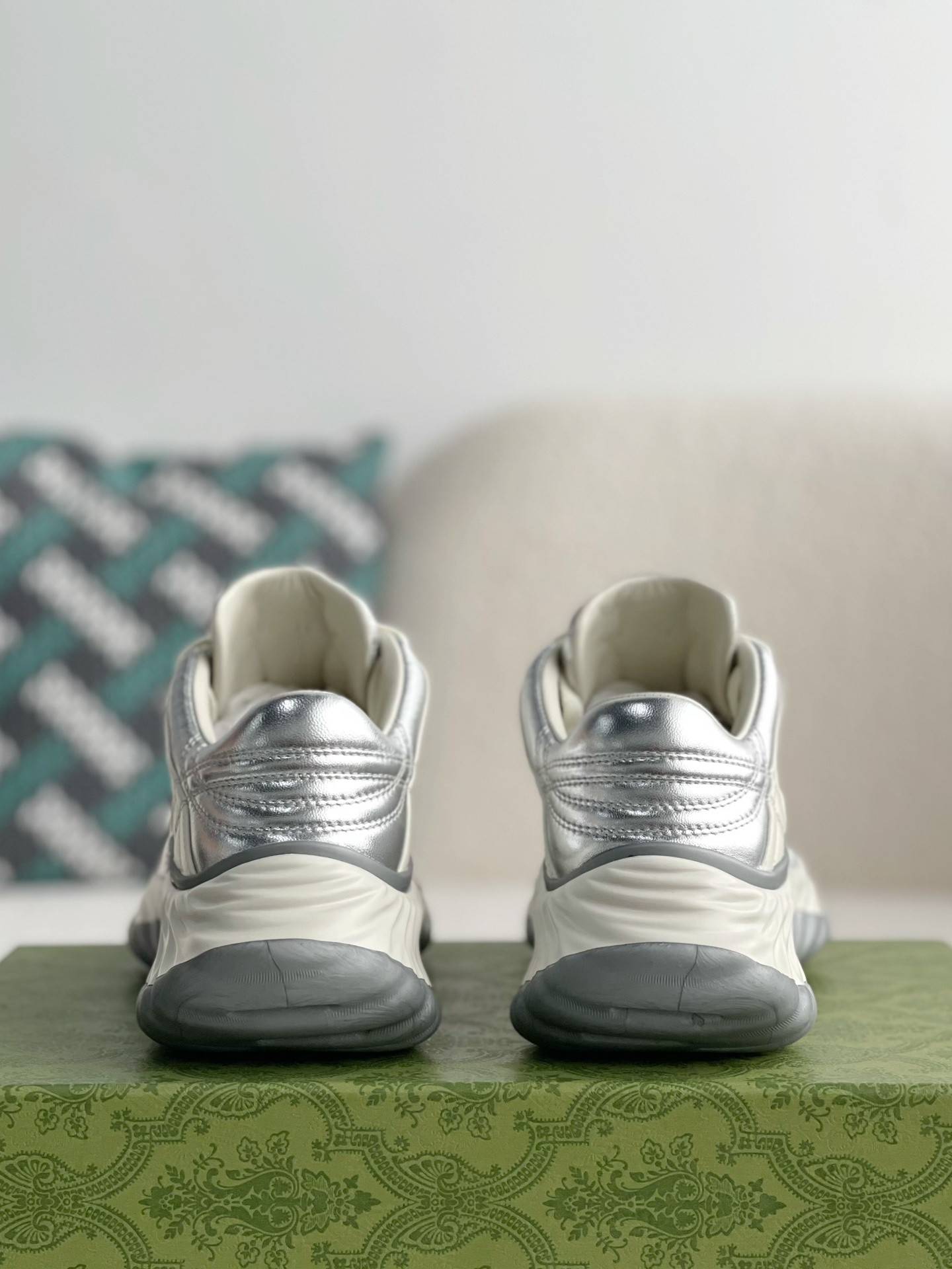 Interlock Double G low-top casual shoes