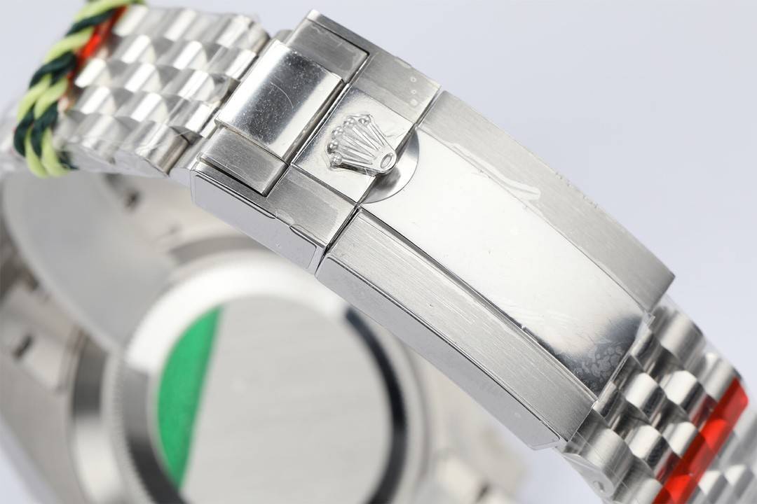 Rolex Submariner Series 40 Men's Watch