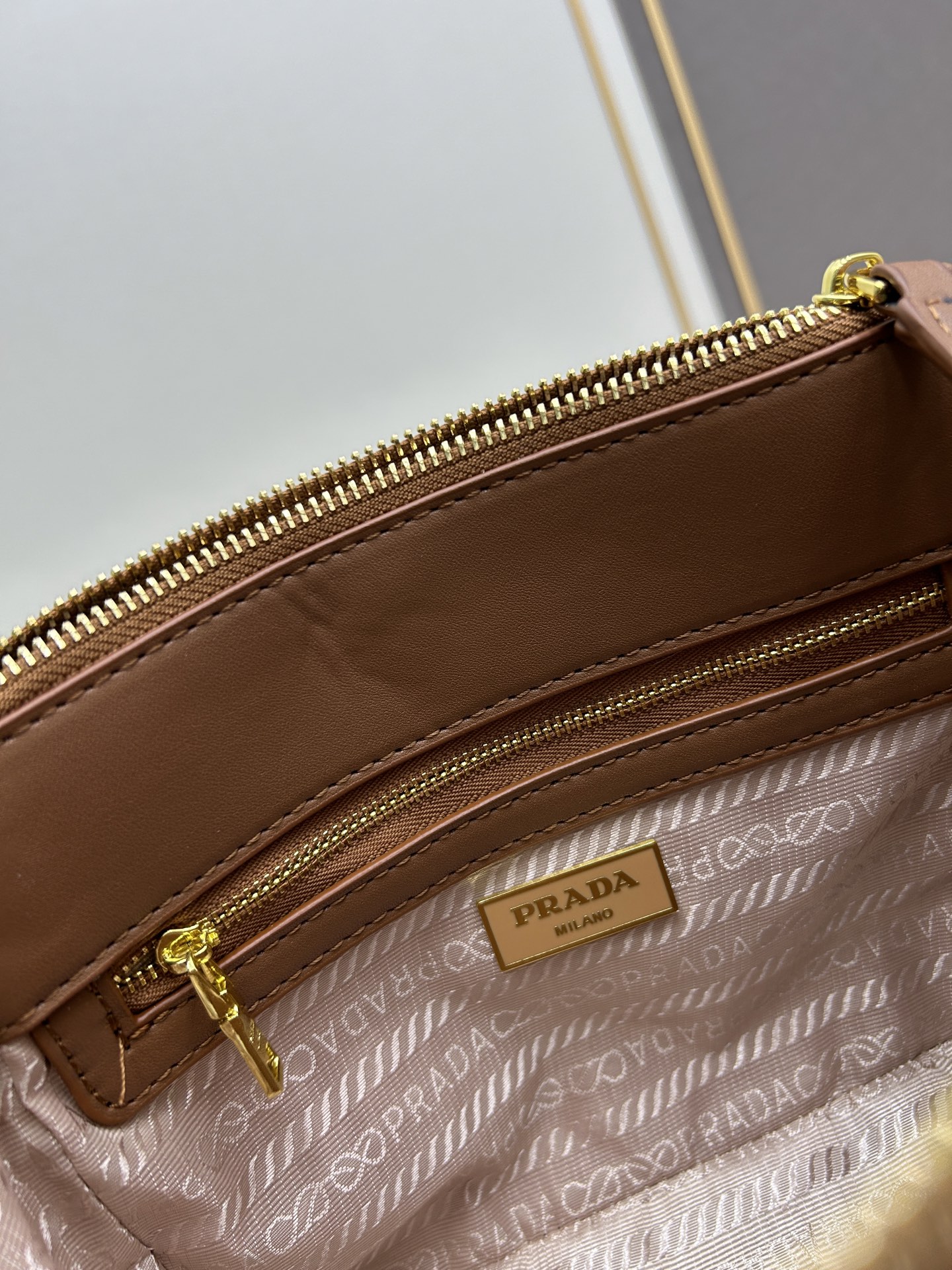 RADA woven handbag! Beautiful straw bag size: 26x17x11, model 2511