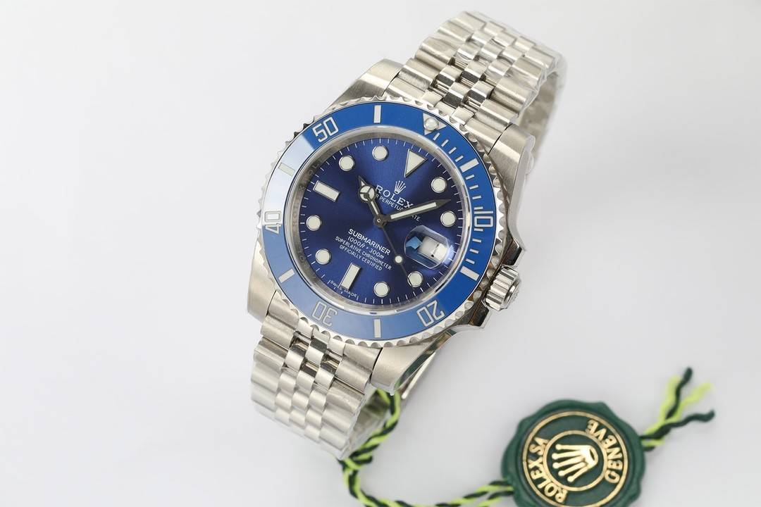 Rolex Submariner Series 40 Men's Watch
