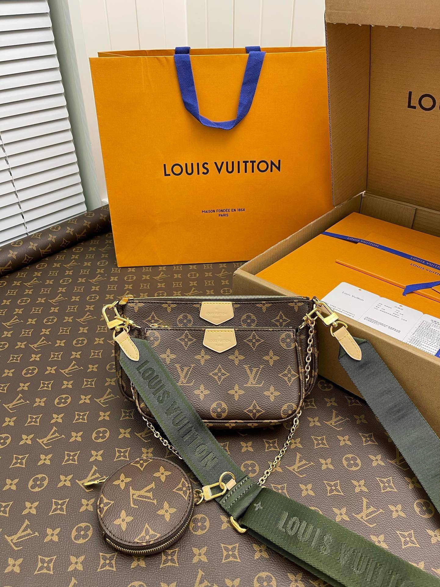 MULTI POCHETTE ACCESSORIES M44813