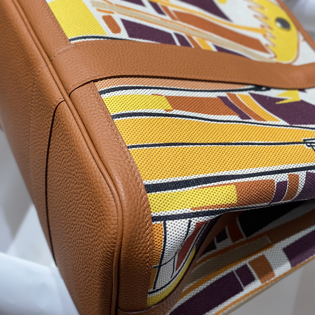 Hermes painted graffiti French fjord imported original cowhide wax thread sewing master craft painted canvas 36*30cm