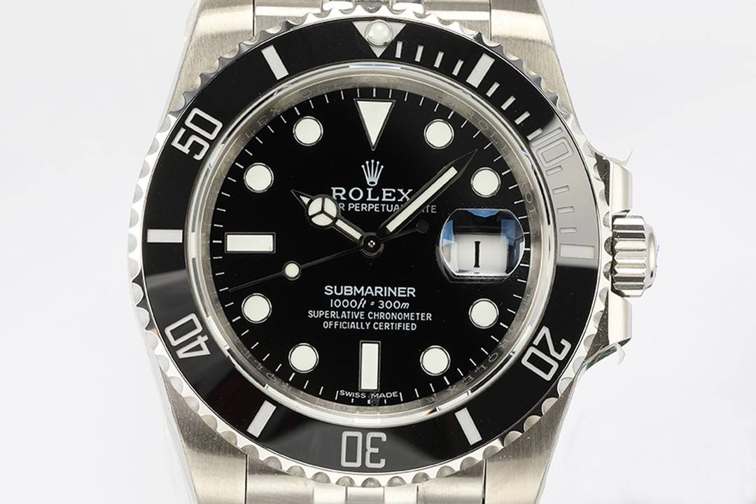 Rolex Submariner Series 40 Men's Watch
