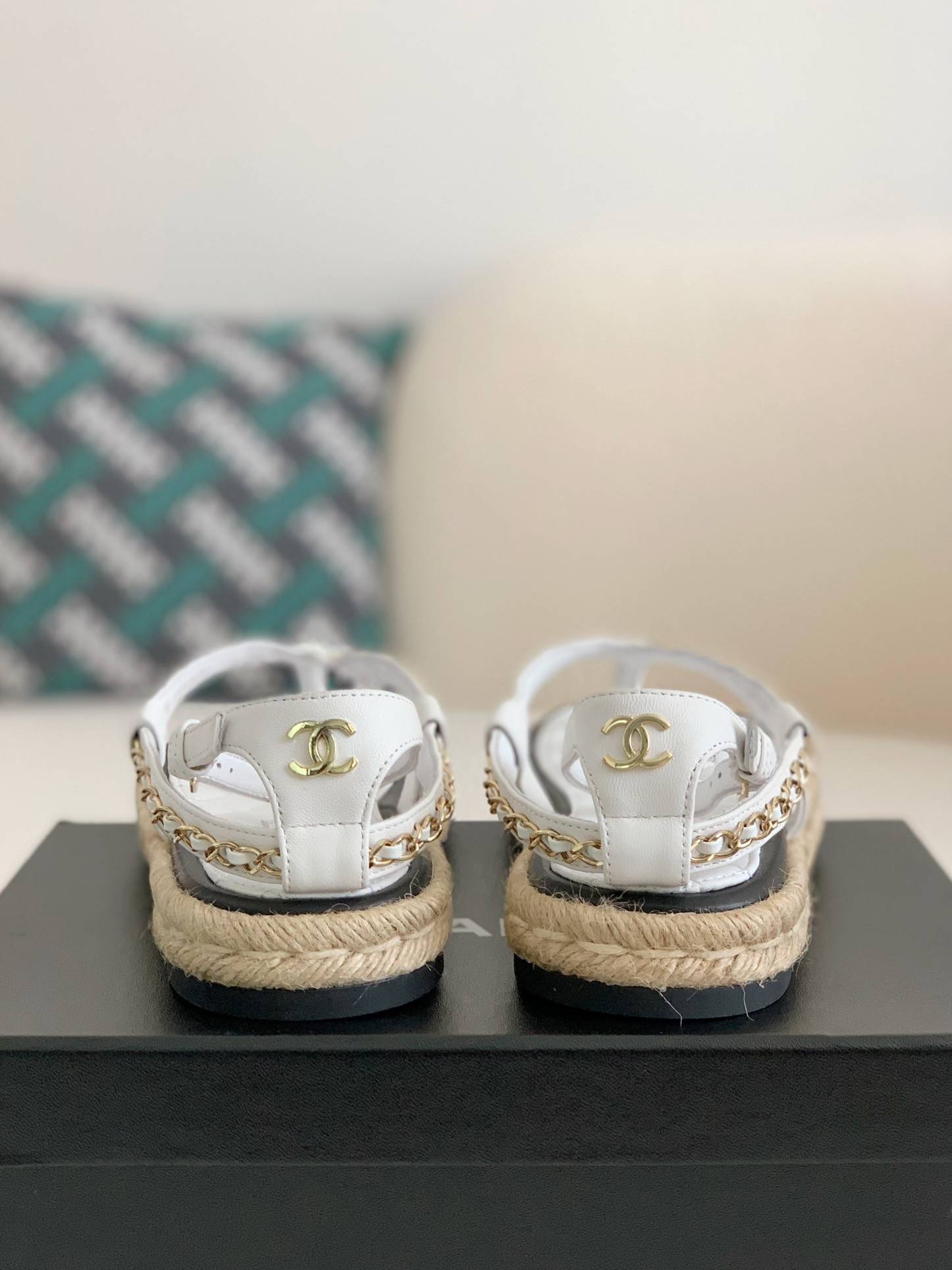 CH*EL Women's Sandals