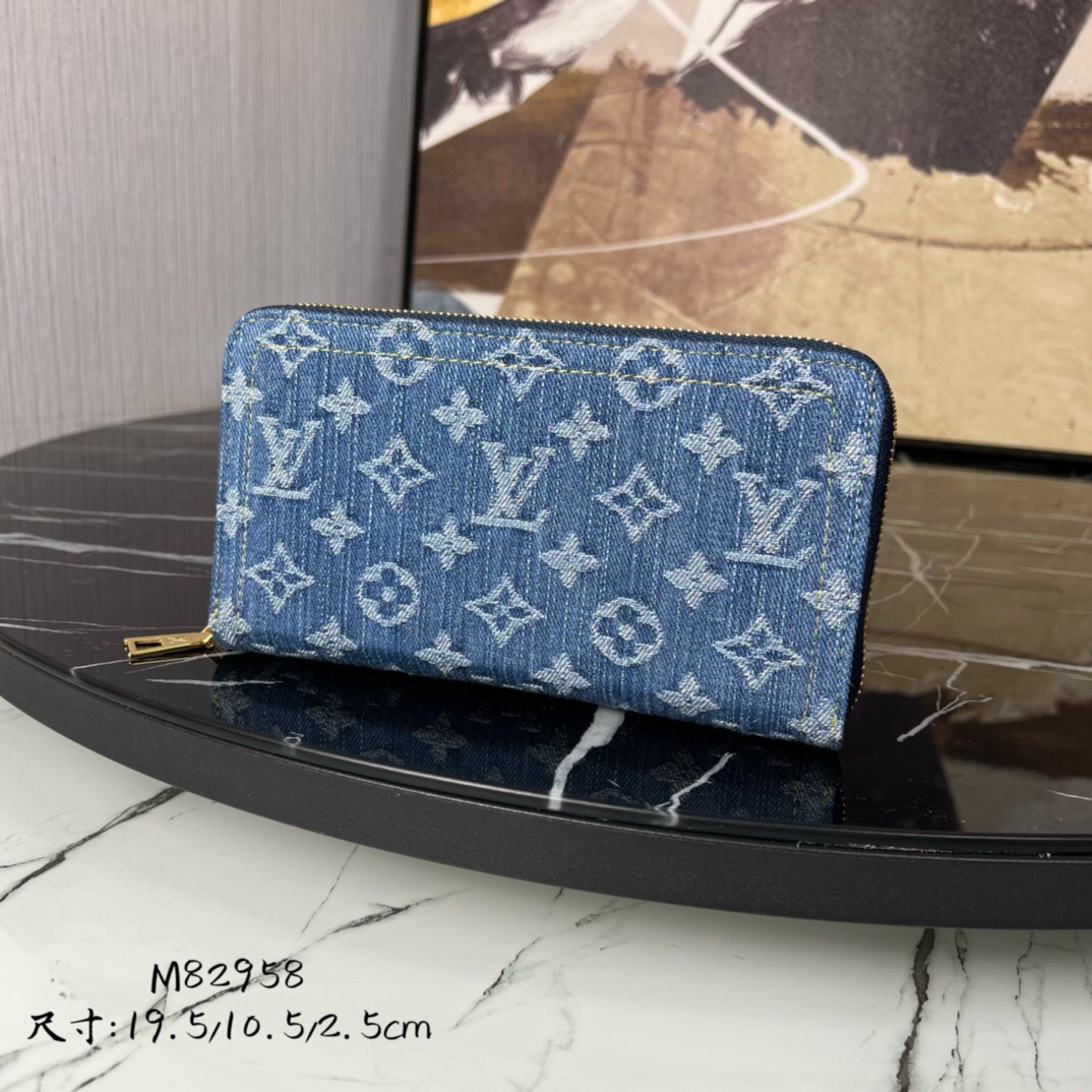 L*V  Victorine Wallet