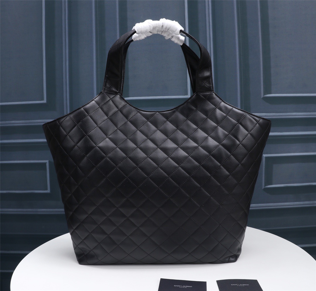 Saint La**ent Black Quilted Lambskin 69865 47*61*8cm