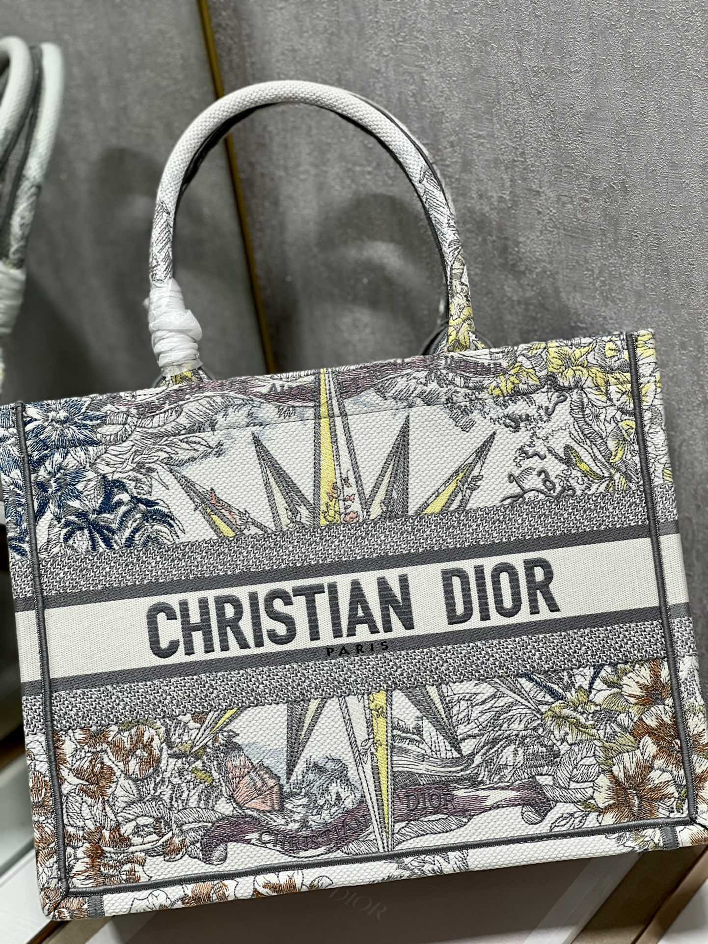 Medium Dior Book Tote