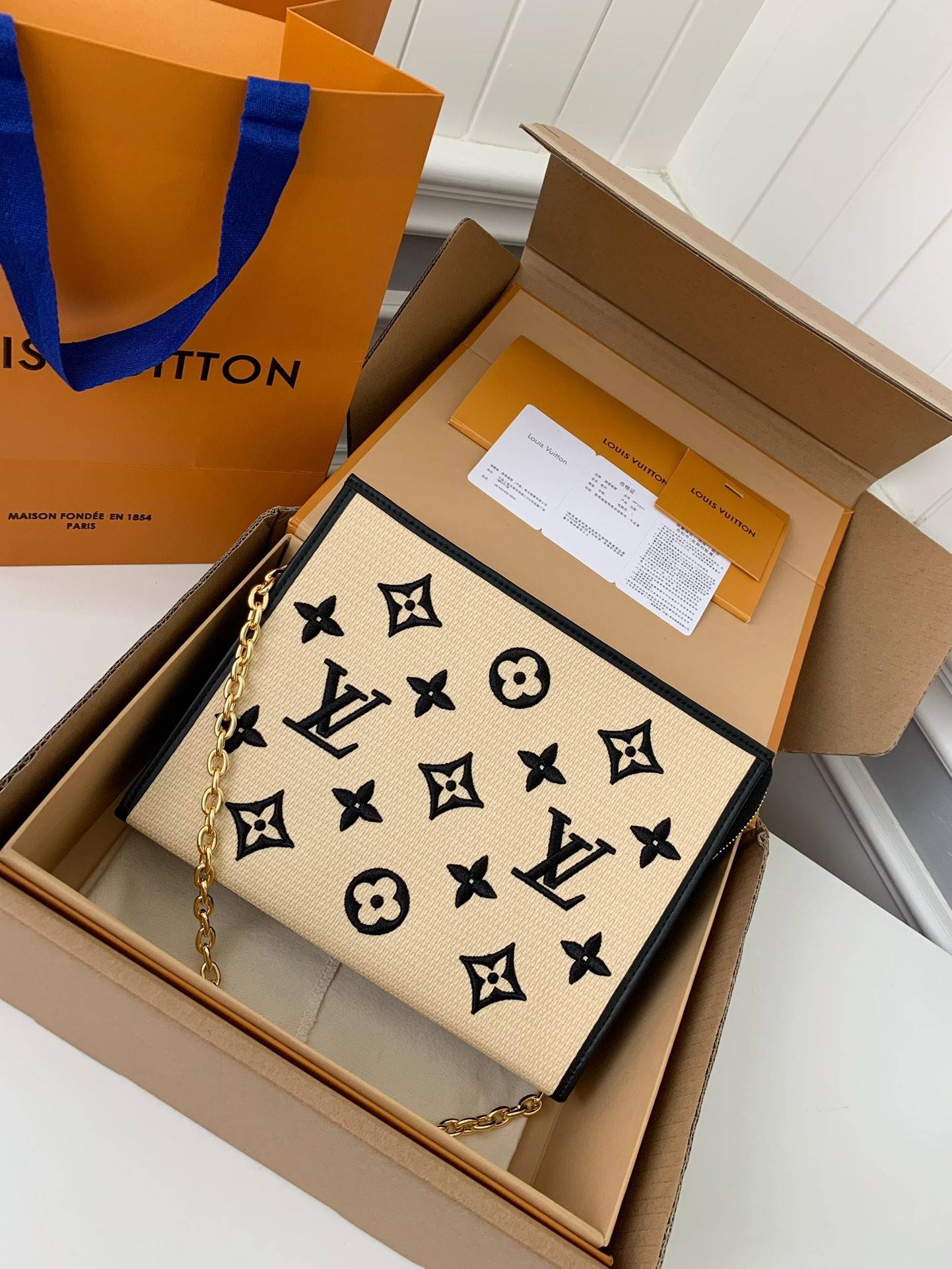 L*V's New Lafite Cotton Embroidered Toiletry Pouch Chain Bag M82521 Size: 25 * 20 * 5.5cm