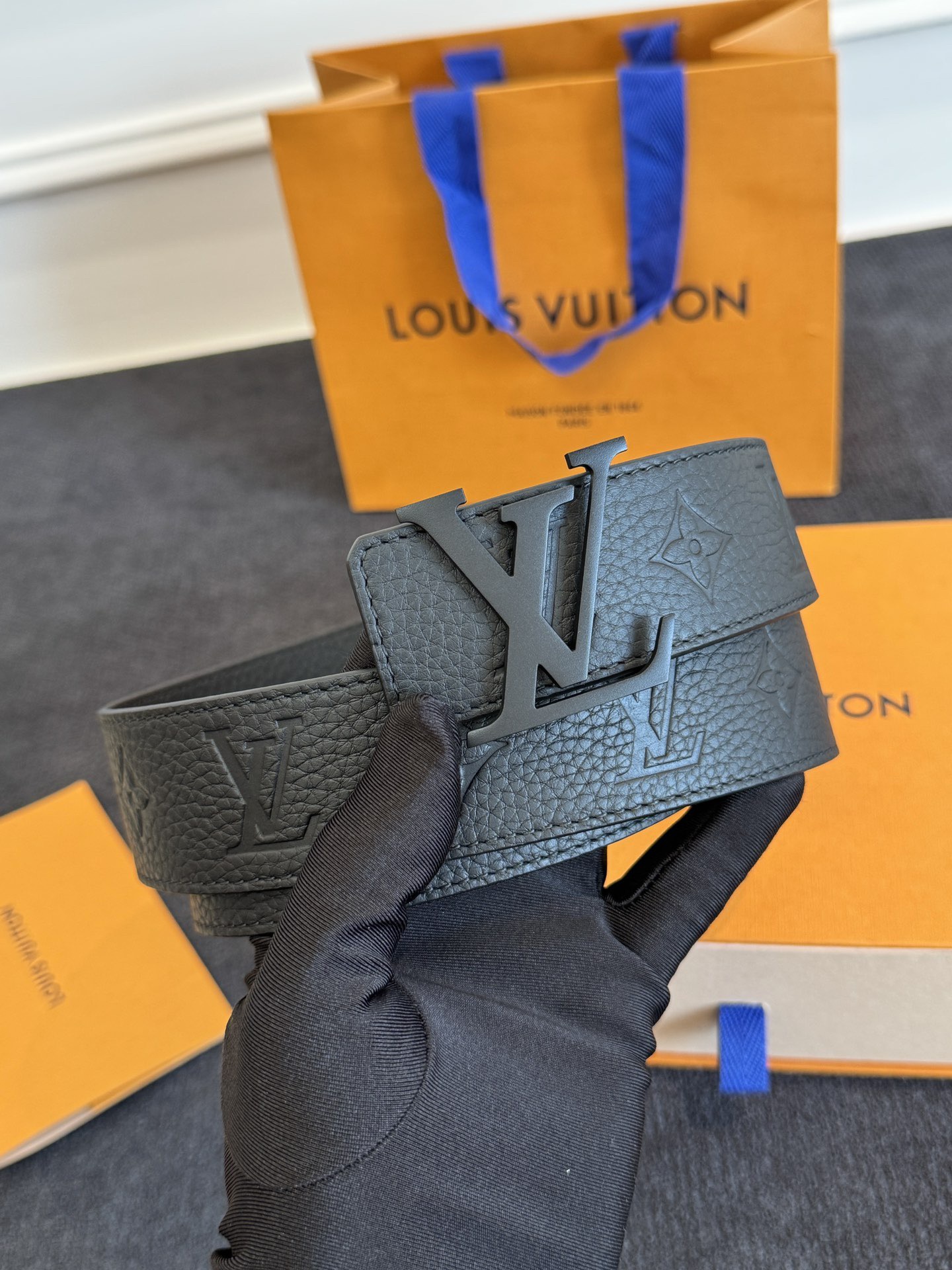 LV Belt P220