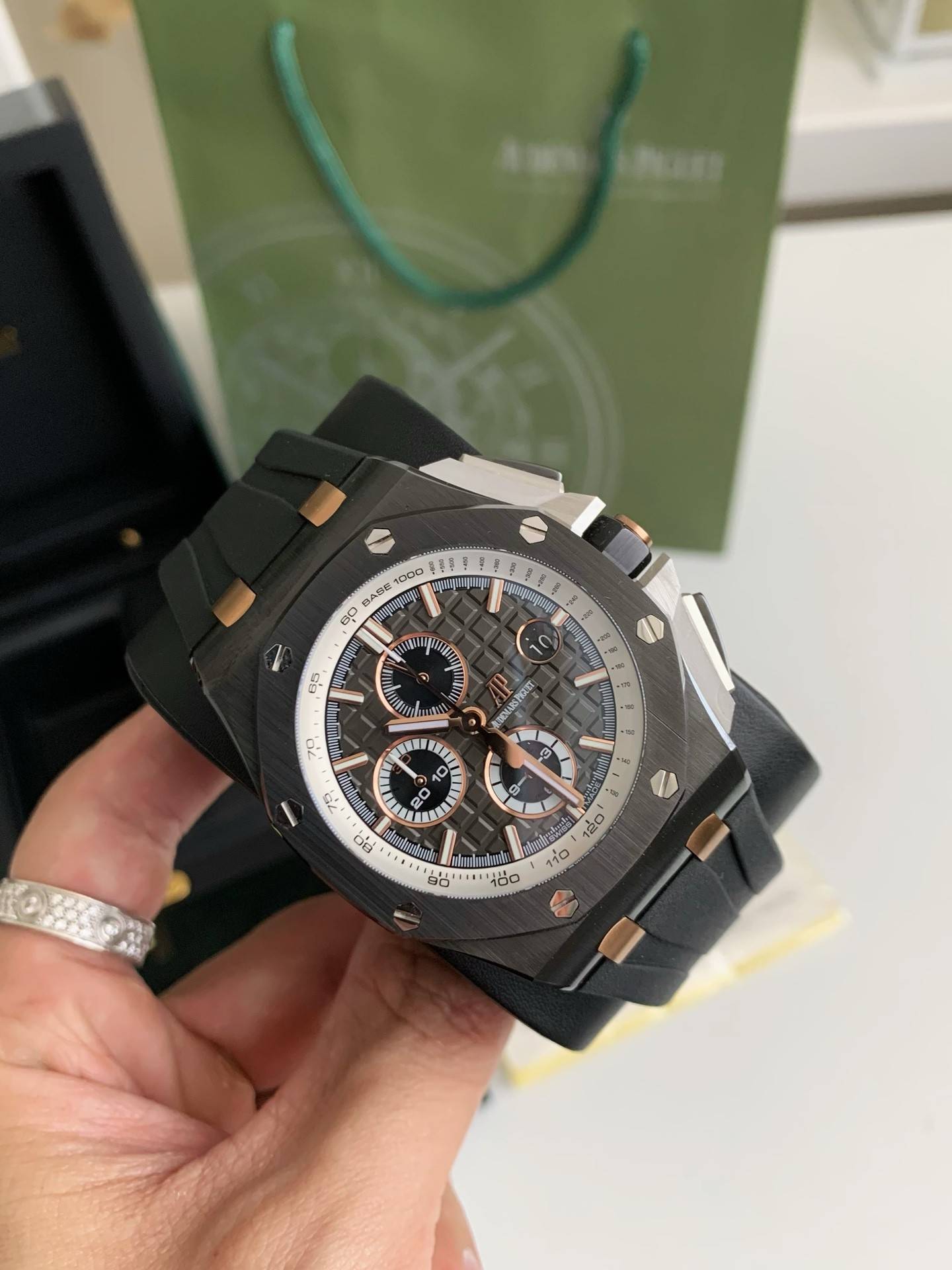 Audemars Piguet Royal Oak Series 2017 New Men's Watch 44MM