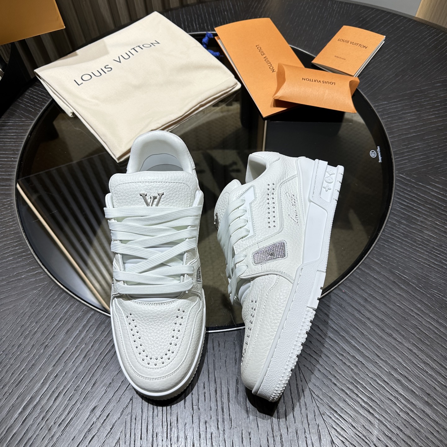 L*V TRAINER white Sneakers white