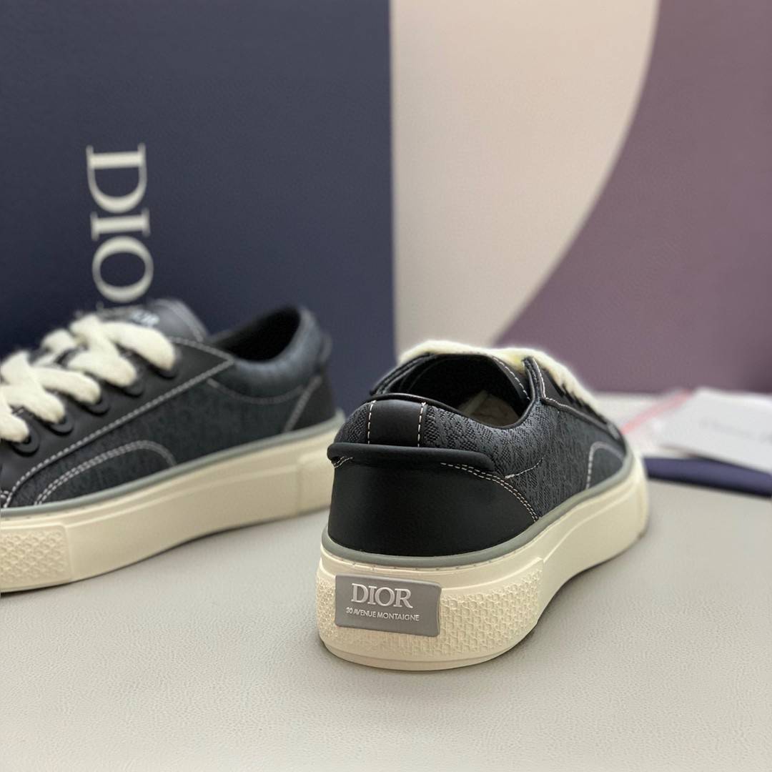 D*OR New B33 Sneaker