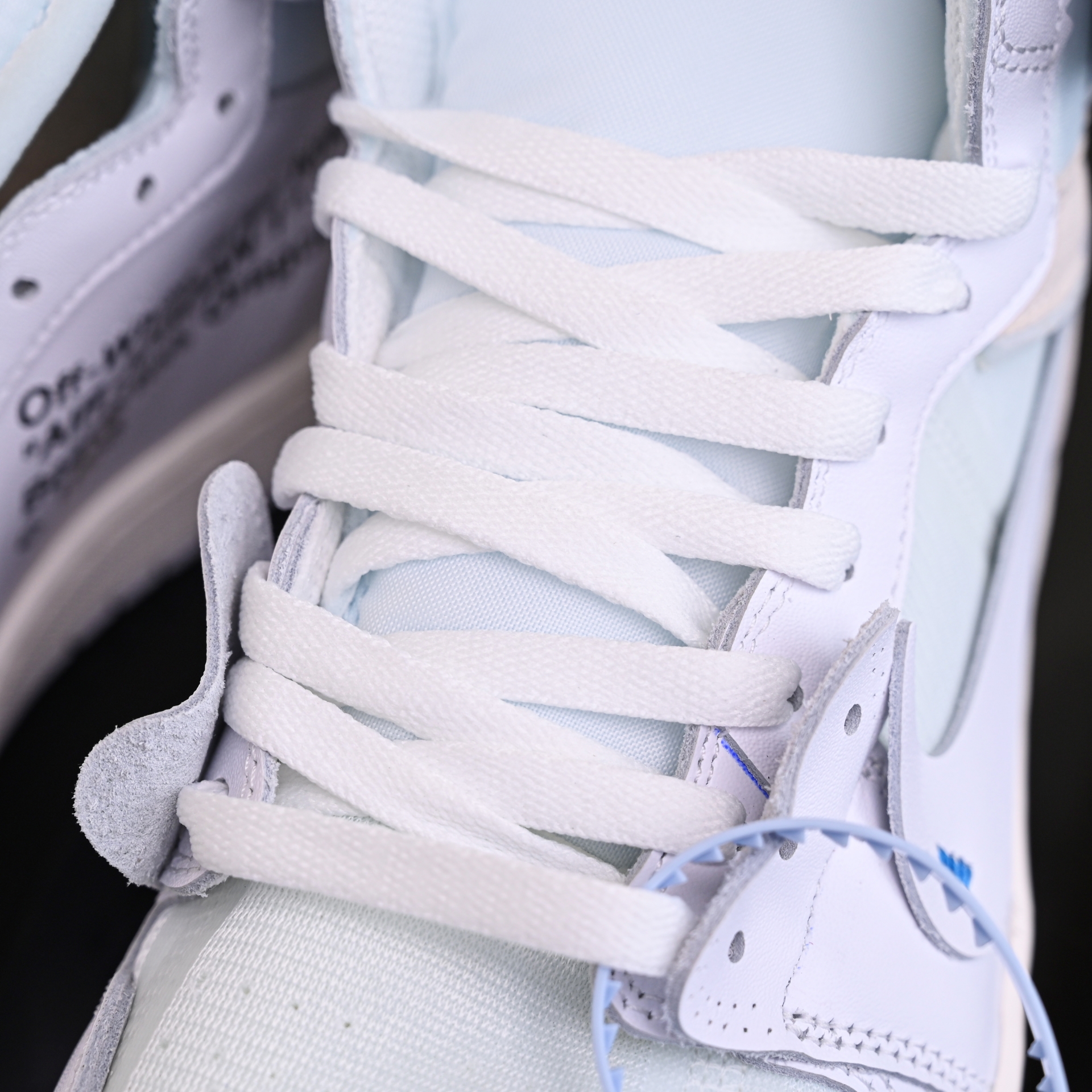 OFF-WHITE X AIR JORDAN 1 RETRO HIGH OG 'WHITE' 2018