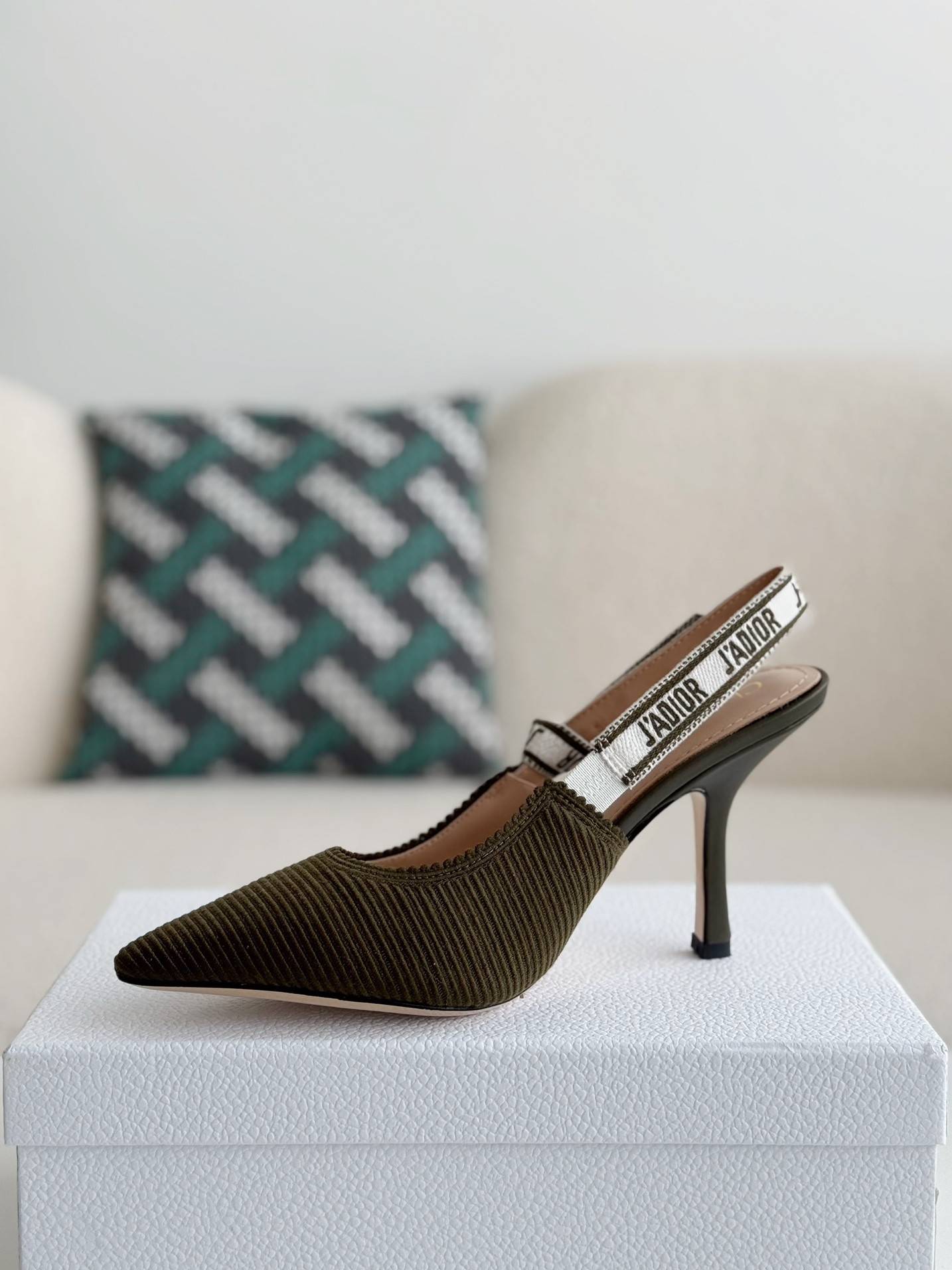 D*OR Pointed toe slingback high heels 6.5cm