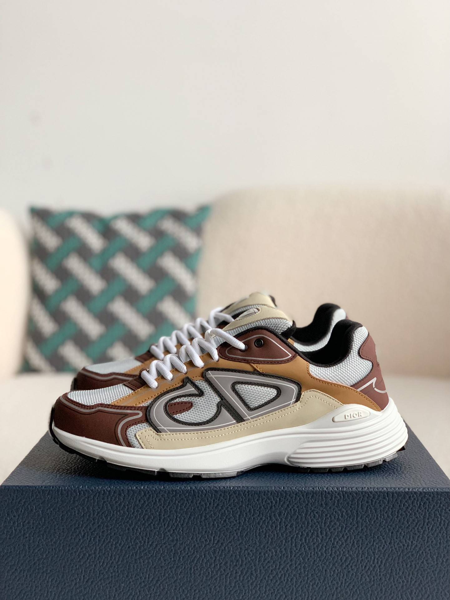 D*OR B57 New Sneaker